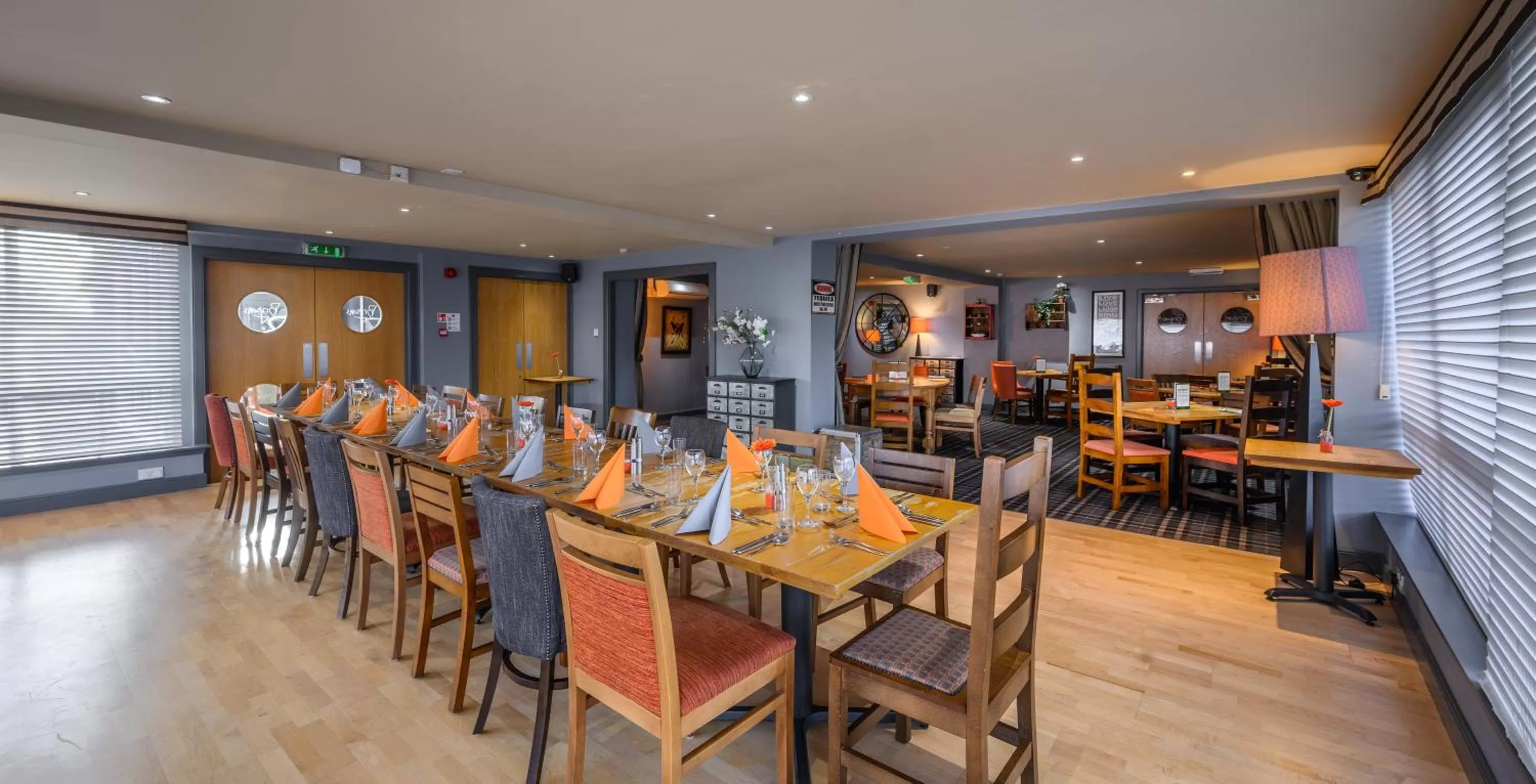 Restaurant/places to eat in The Dunavon