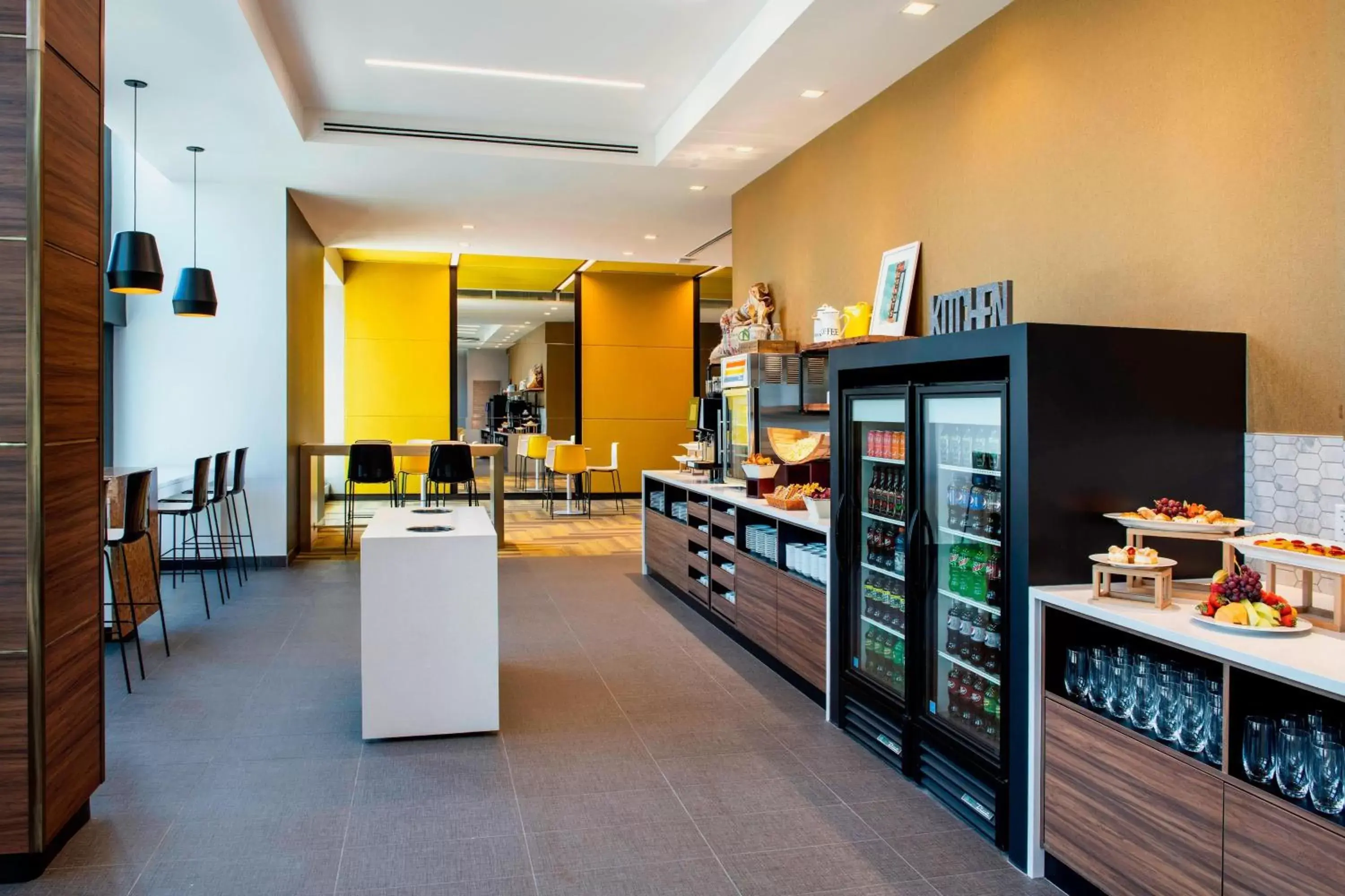 Restaurant/places to eat, Kitchen/Kitchenette in Residence Inn by Marriott Calgary Downtown/Beltline District