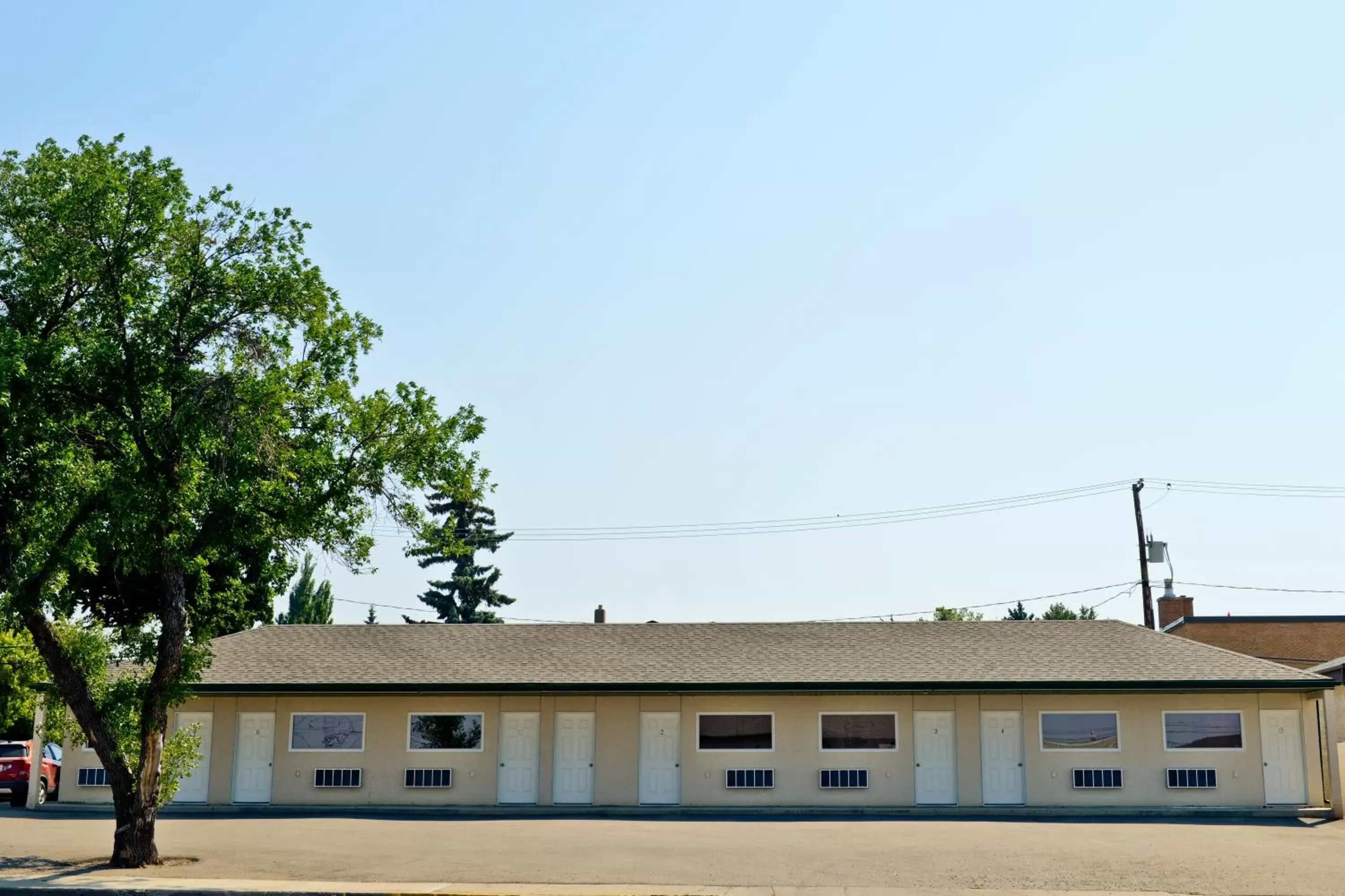 Property Building in 121 Steakhouse & Motel