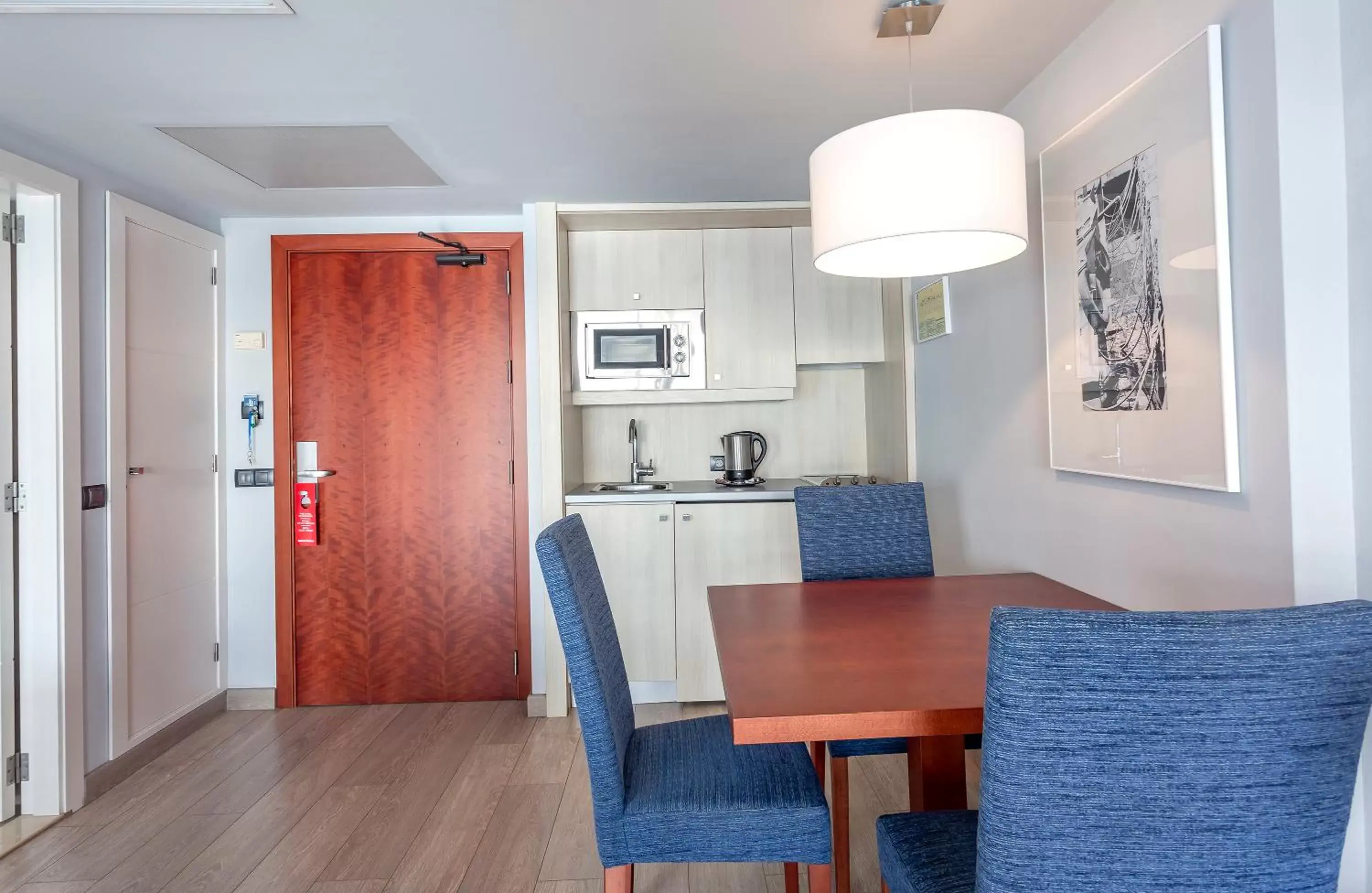 Living room, Kitchen/Kitchenette in Marins Suites - Adults Only Hotel