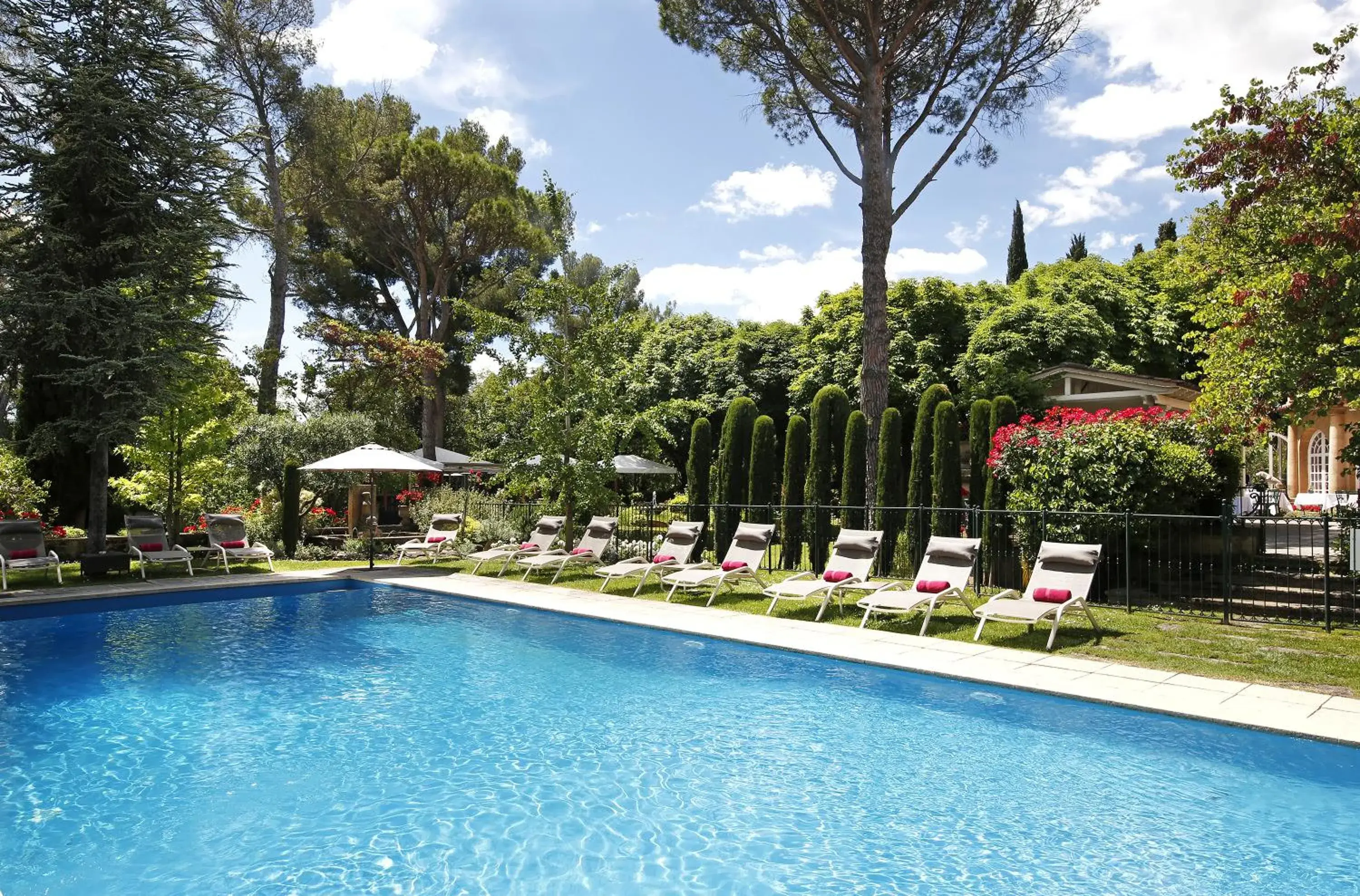 Pool view, Swimming Pool in Le Pigonnet - Esprit de France