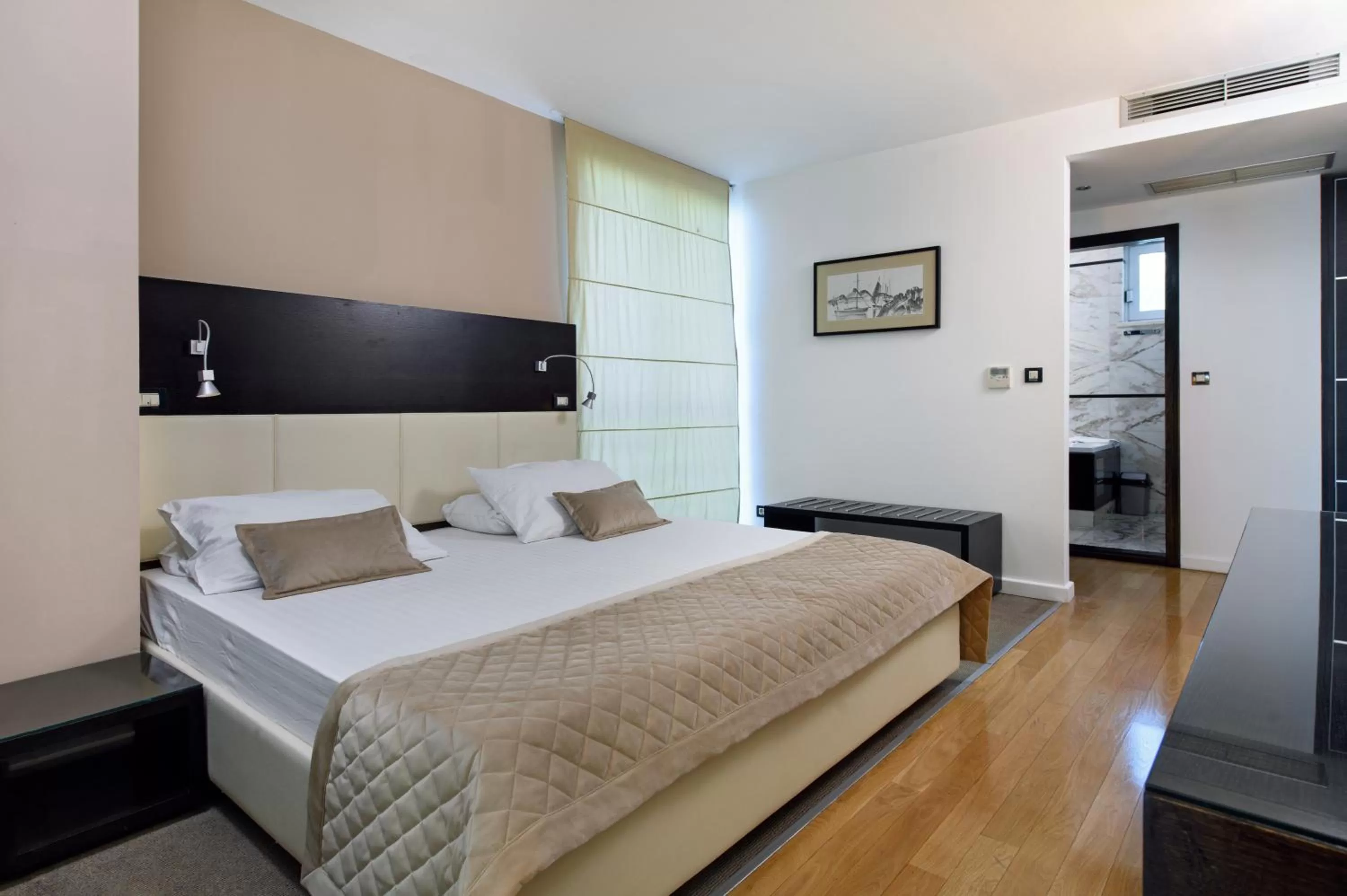 Bed in Hotel San Antonio