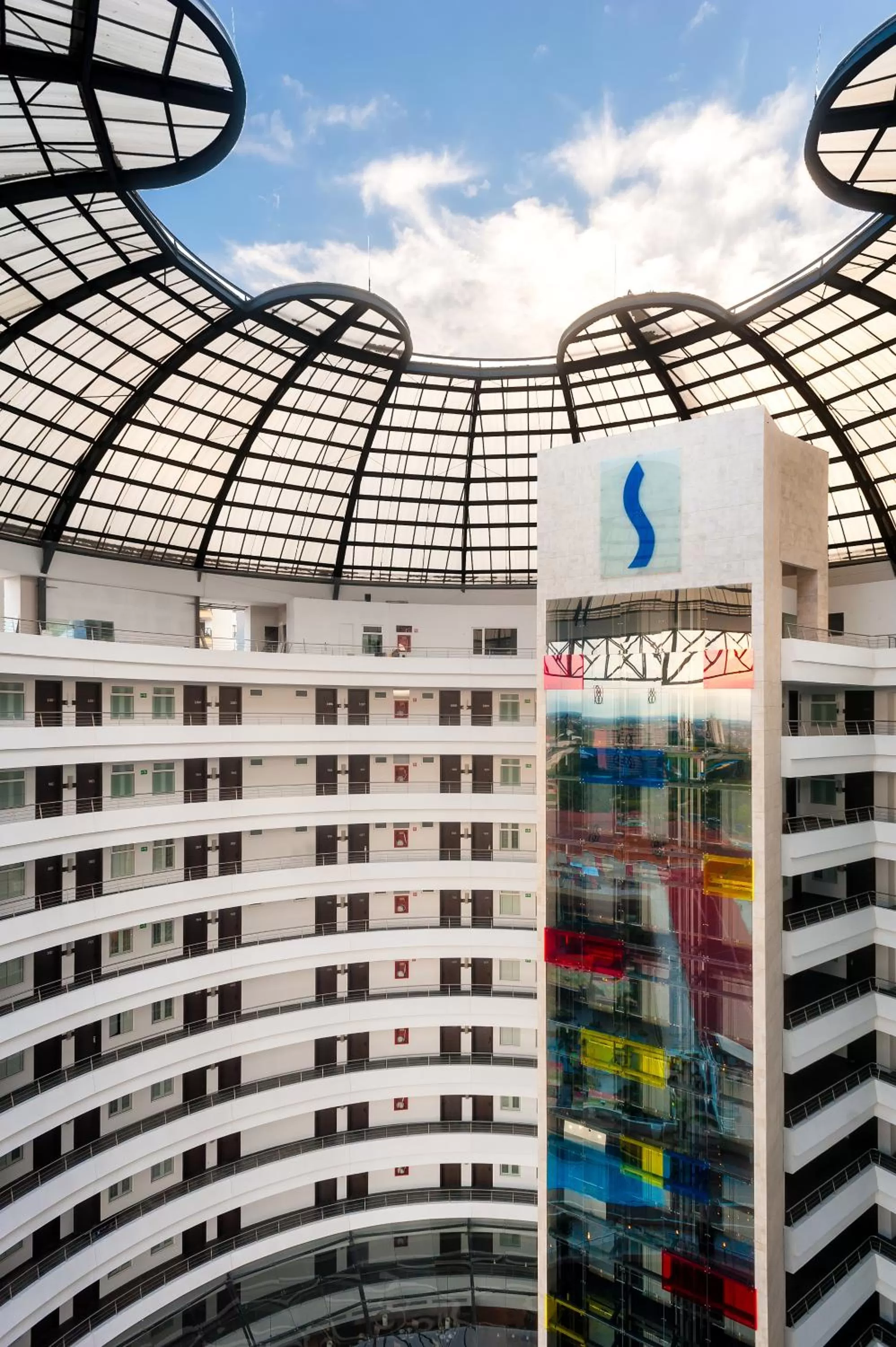 Property building in Hotel Spiwak Chipichape Cali