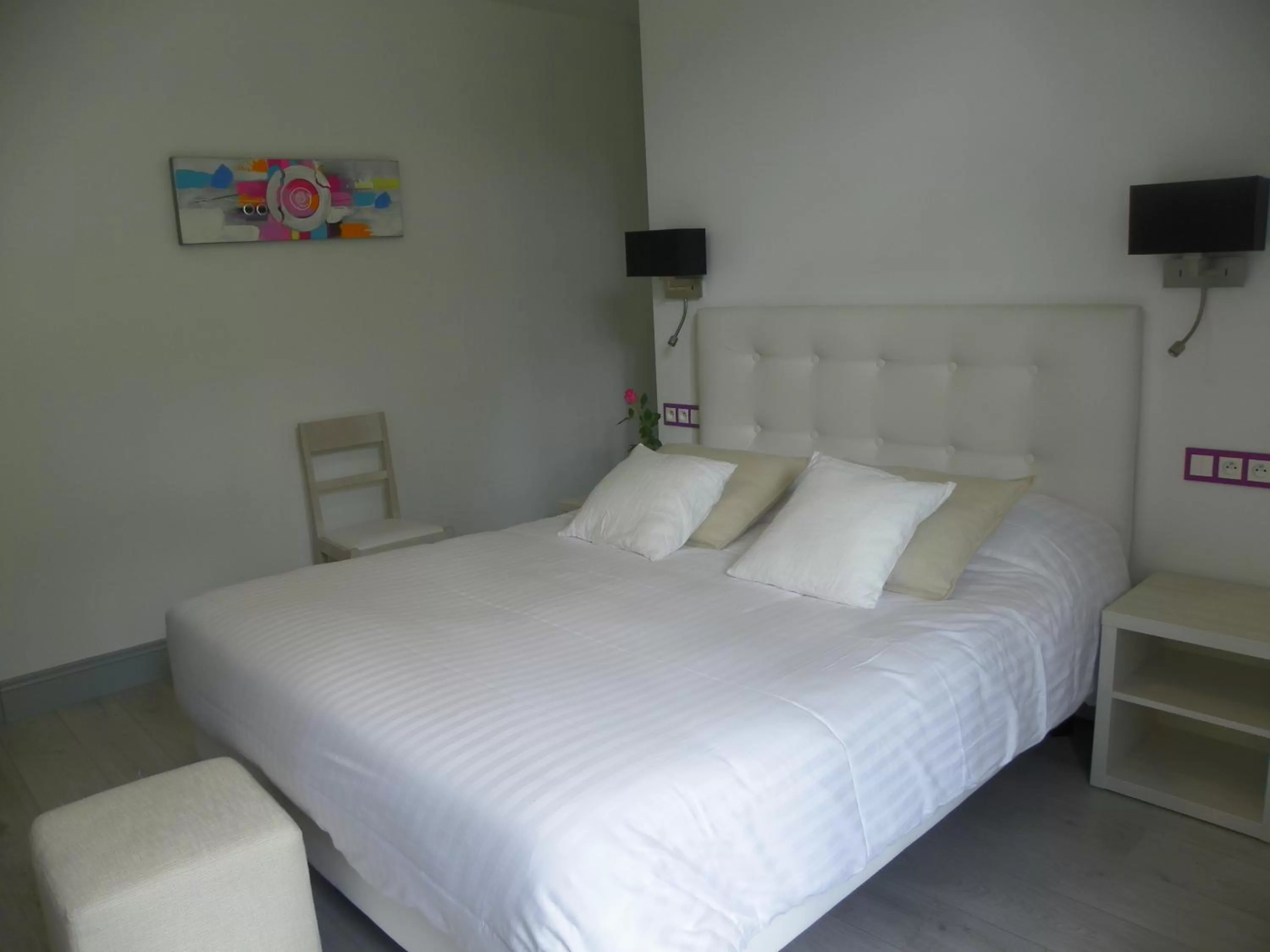 Bed in Logis- Hôtel Spa Restaurant l'Epicurial