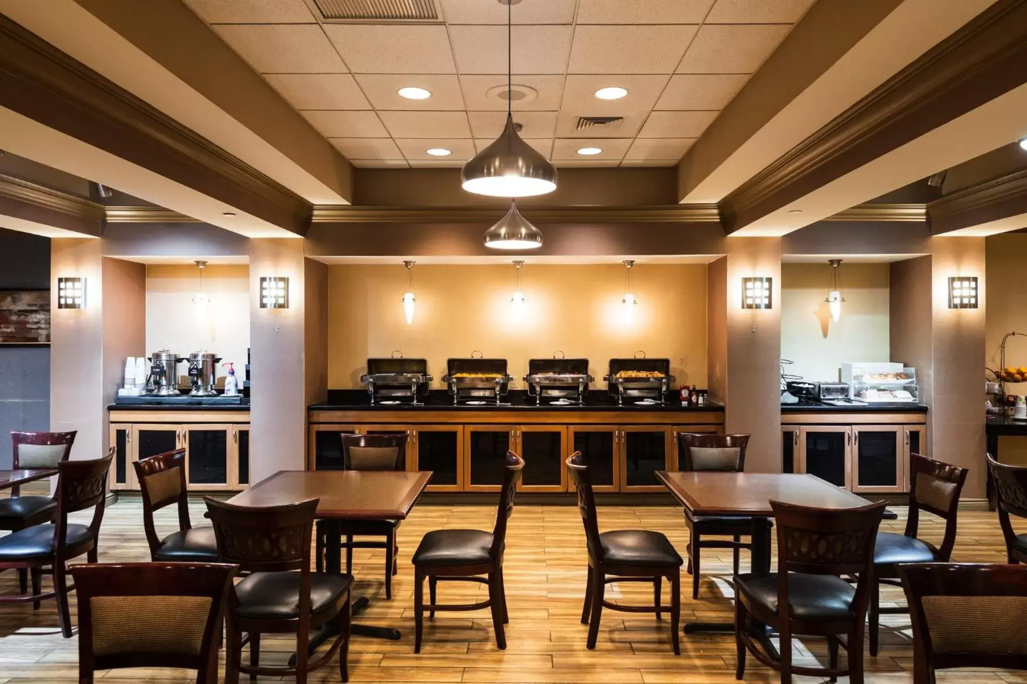 Breakfast, Restaurant/Places to Eat in Holiday Inn South Plainfield-Piscataway, an IHG Hotel