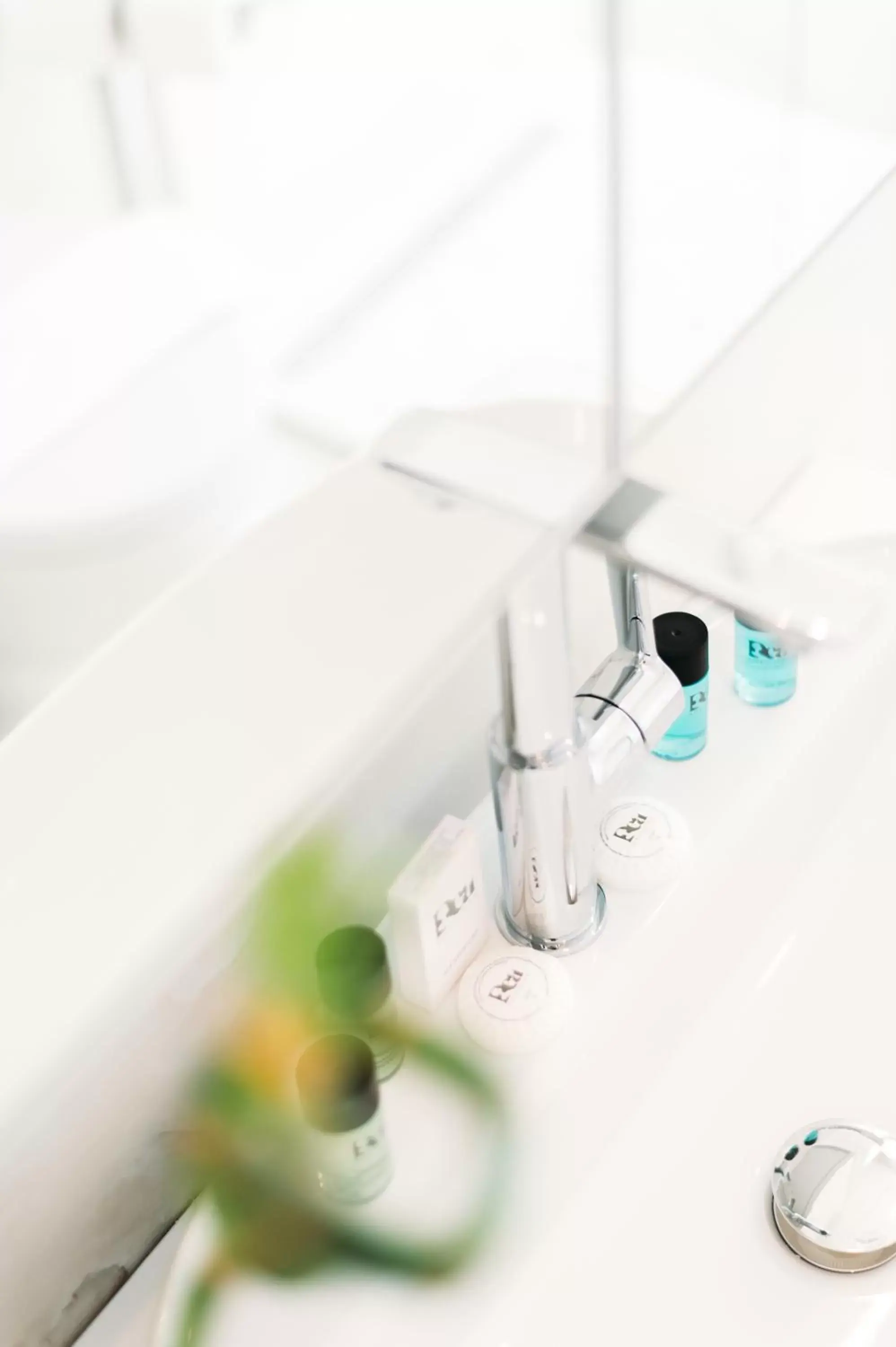 Deluxe Queen Room in Hotel Stela Center Deluxe Queen Room in Hotel Stela Center