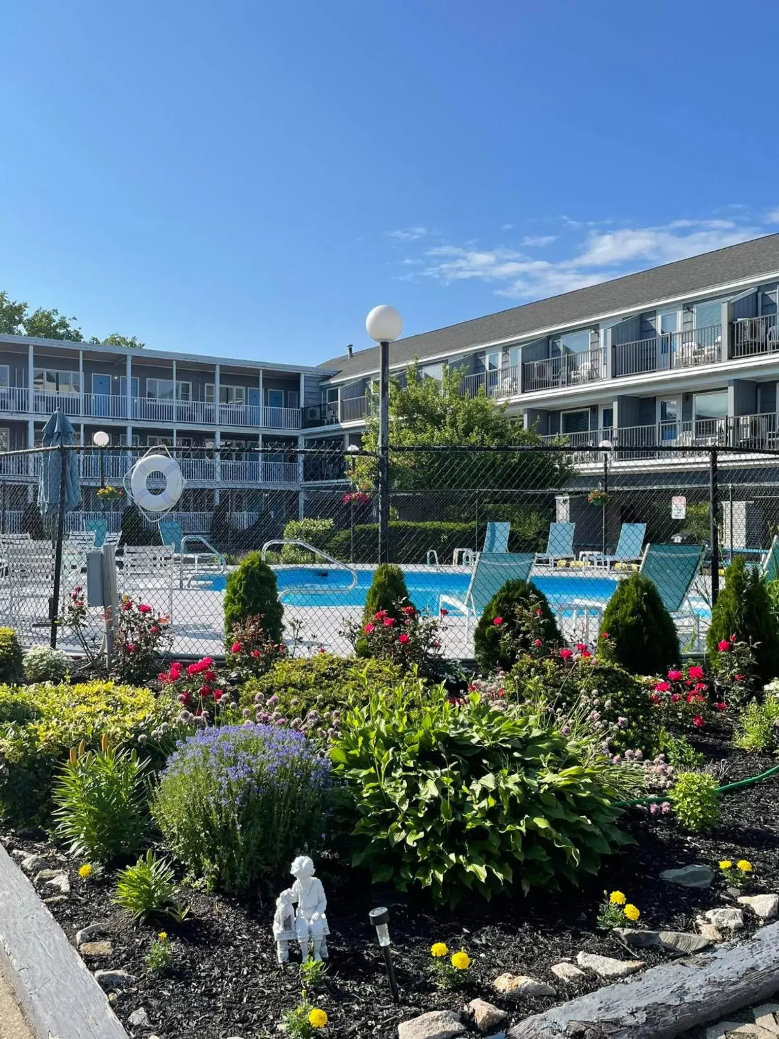 Garden, Property Building in Grand Beach Inn