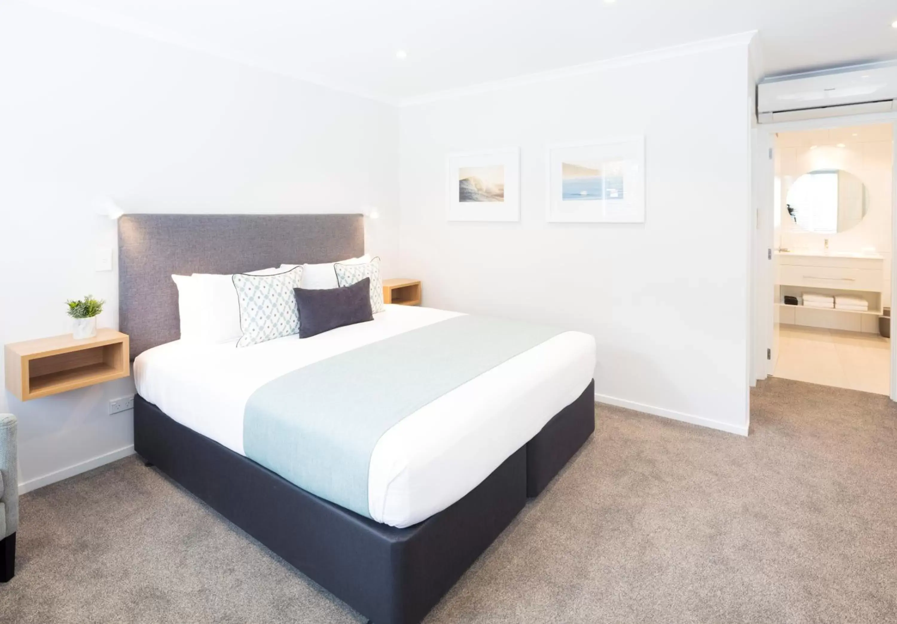 Bed in Beechwood Boutique Accommodation