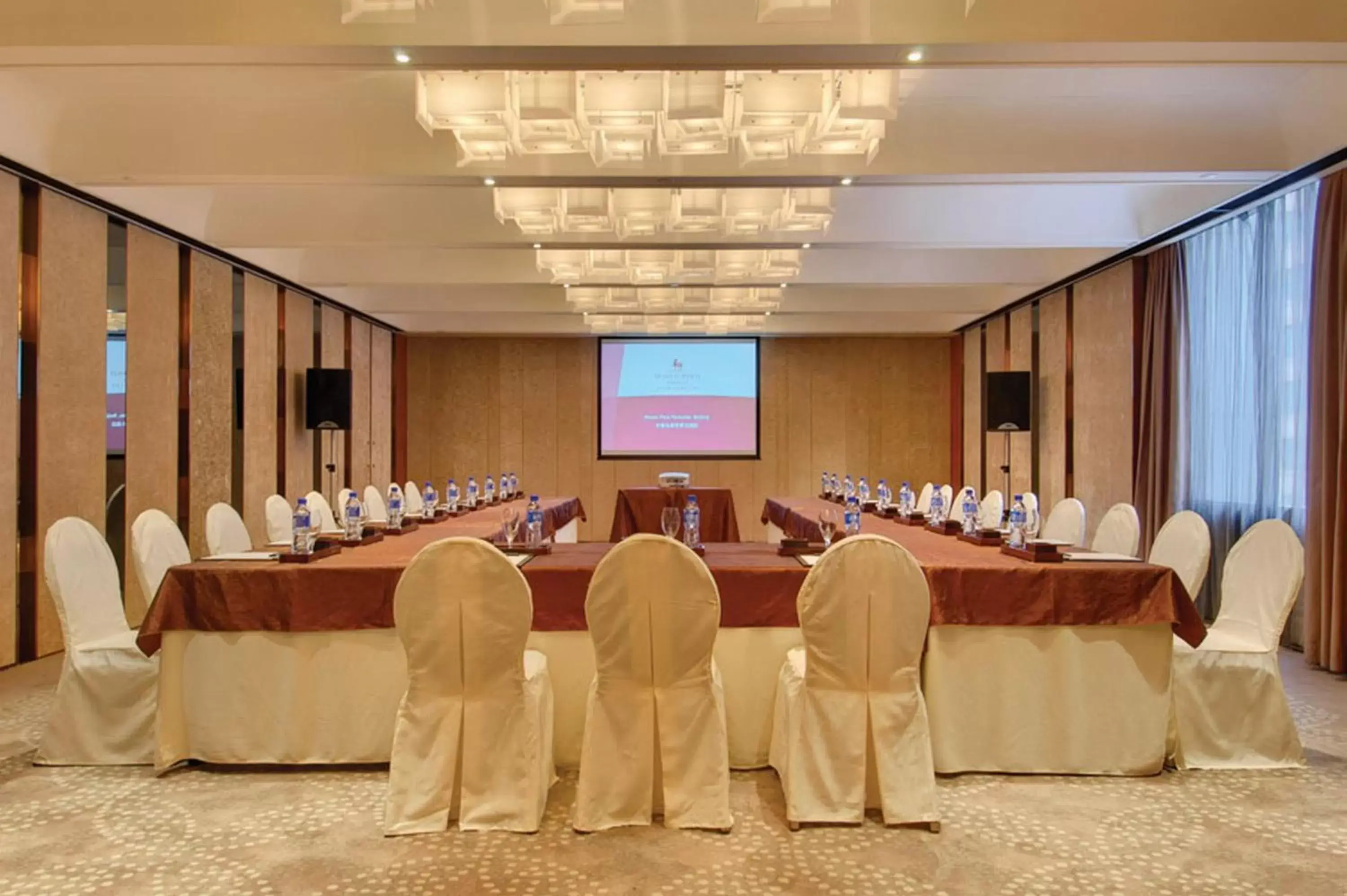 Business facilities in Marco Polo Parkside, Beijing