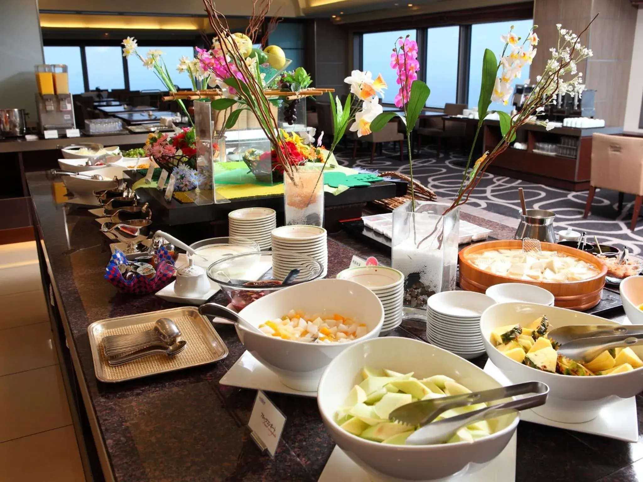 Food and drinks in Star Gate Hotel Kansai Airport