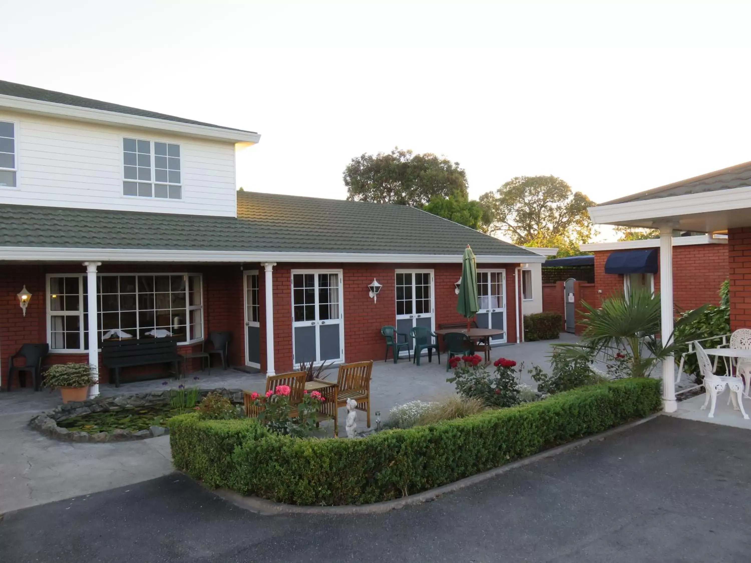 Garden, Property Building in Admirals Motor Lodge