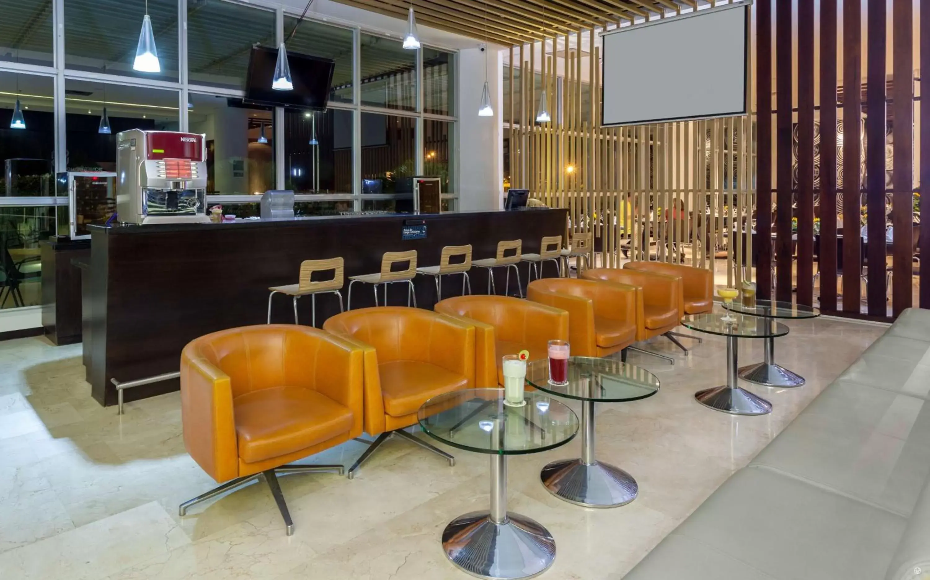 Lounge or bar in Sonesta Valledupar