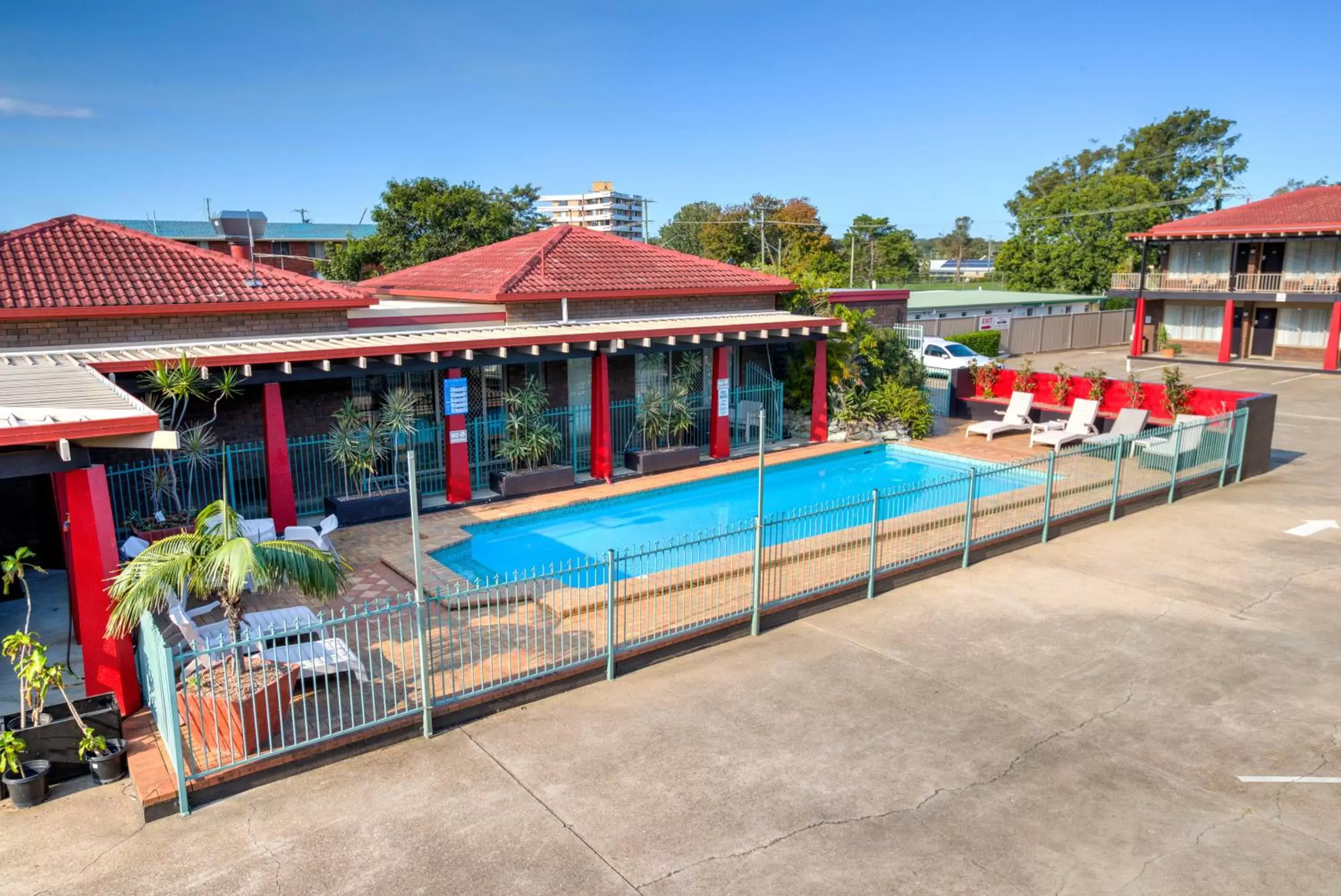 Bird's eye view, Swimming Pool in Best Western Zebra Motel