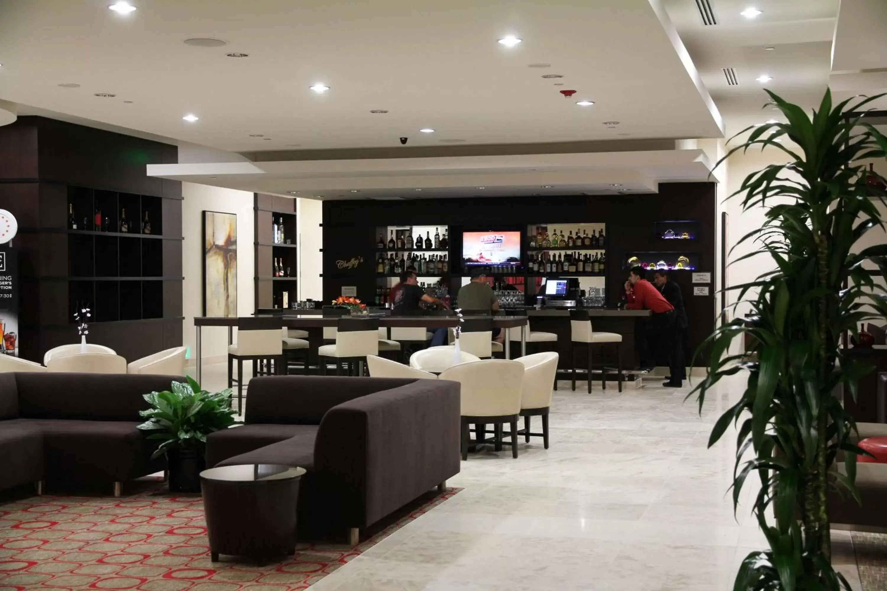 Lounge or bar, Lounge/Bar in Embassy Suites Ontario - Airport