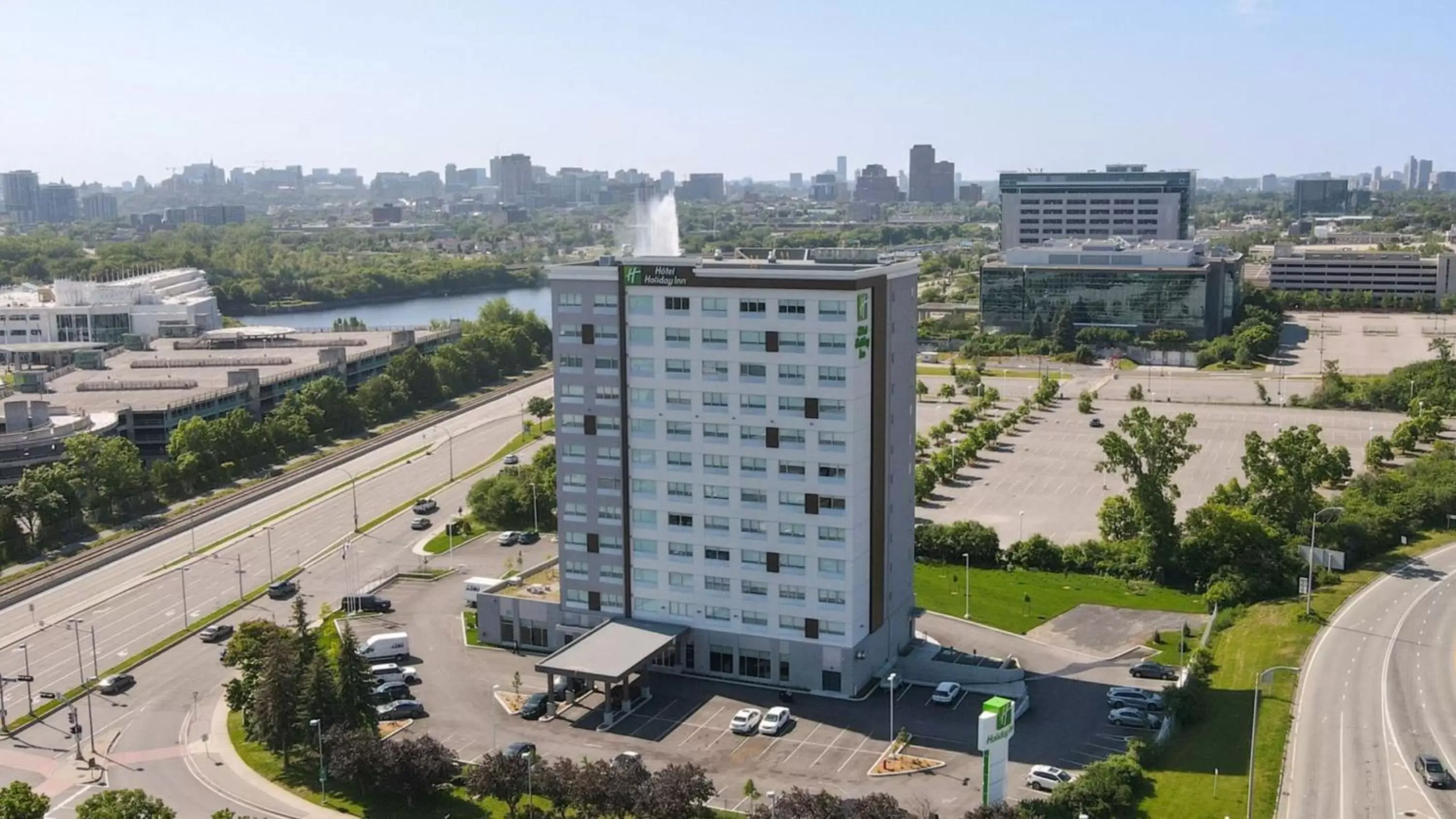 Property building, Bird's-eye View in Holiday Inn Gatineau - Ottawa, an IHG Hotel