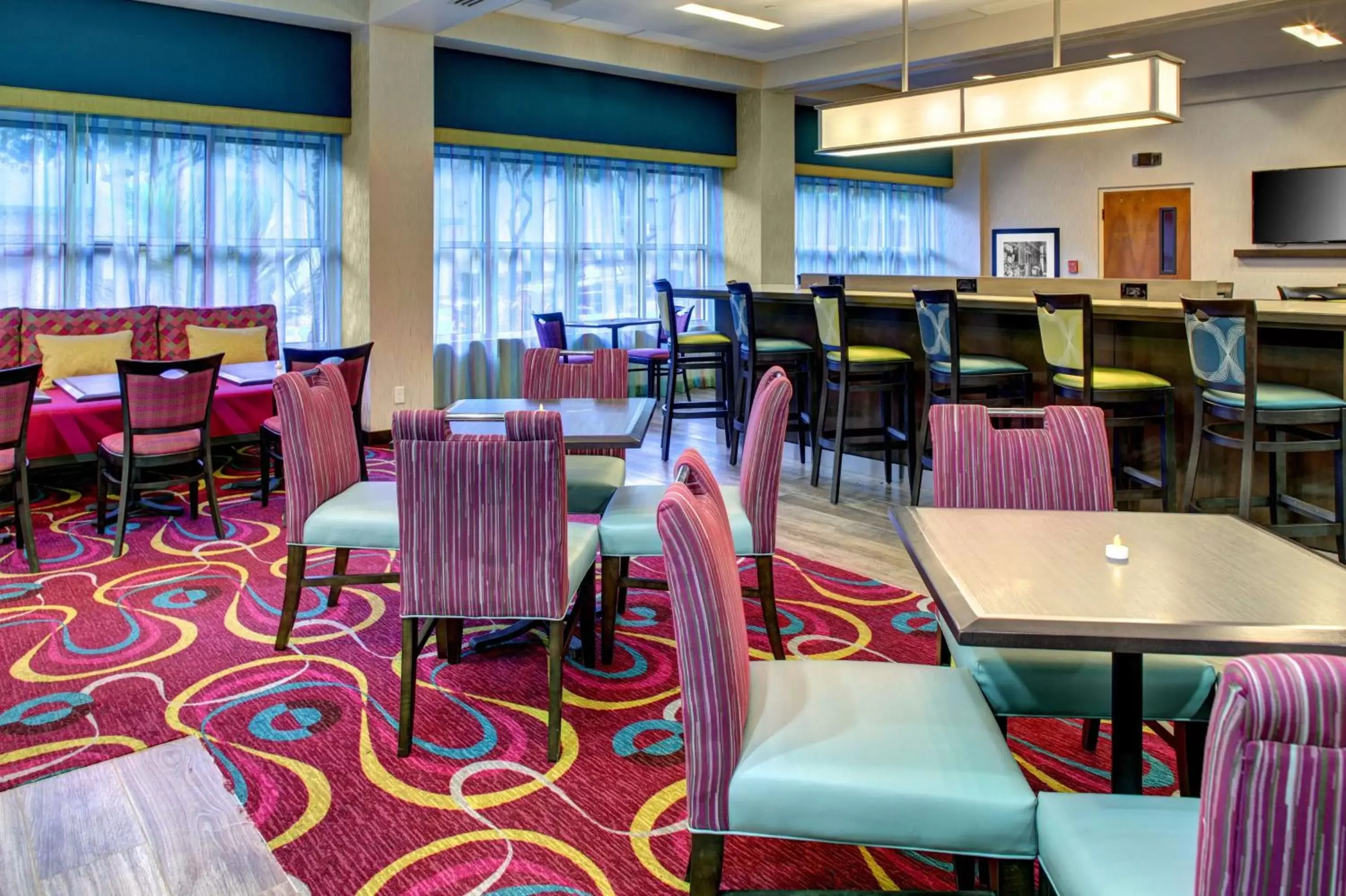 Dining area, Restaurant/Places to Eat in Hampton Inn Miami-Coconut Grove/Coral Gables