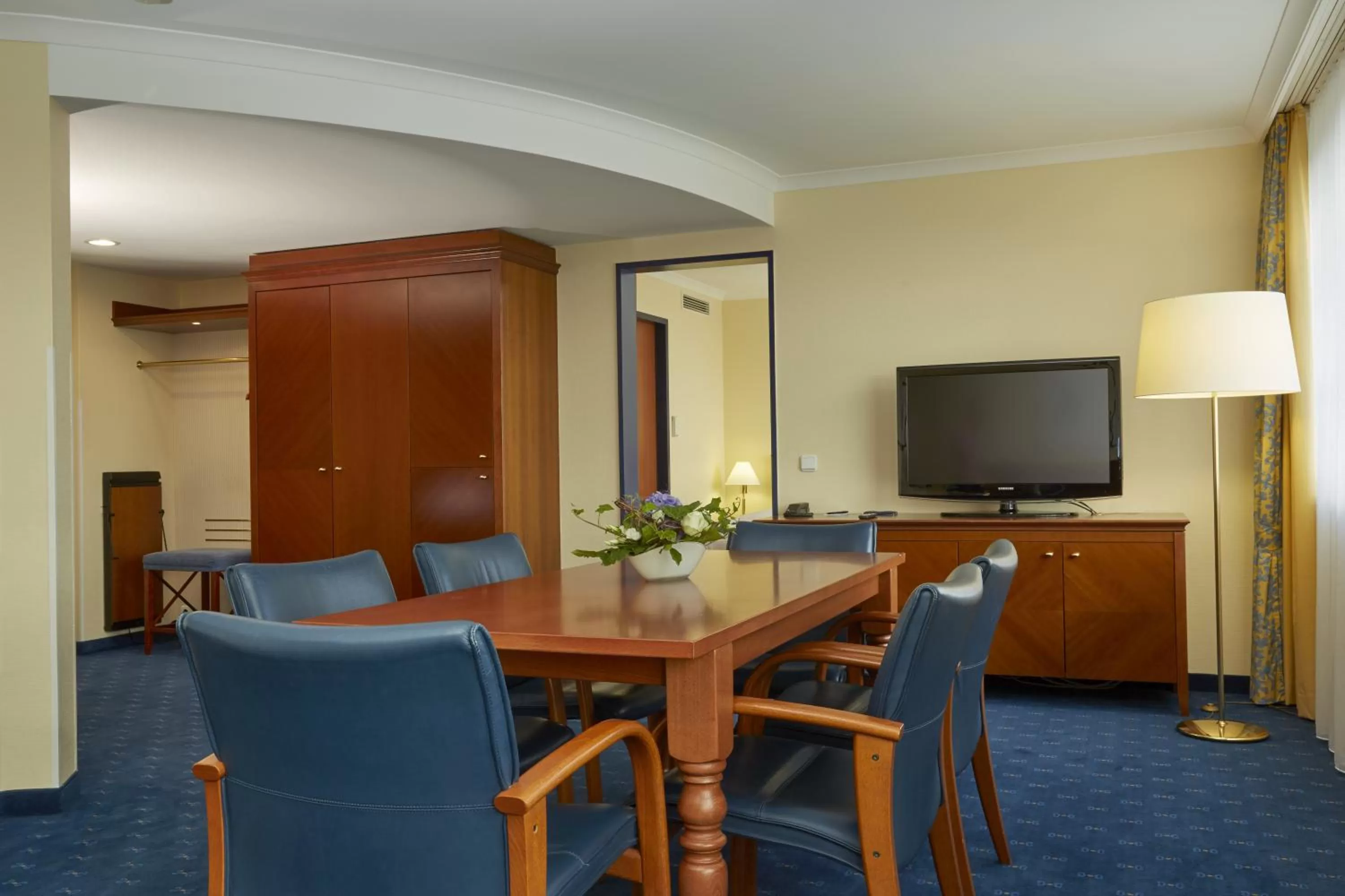 Photo of the whole room in H4 Hotel Kassel City, Trademark Collection by Wyndham