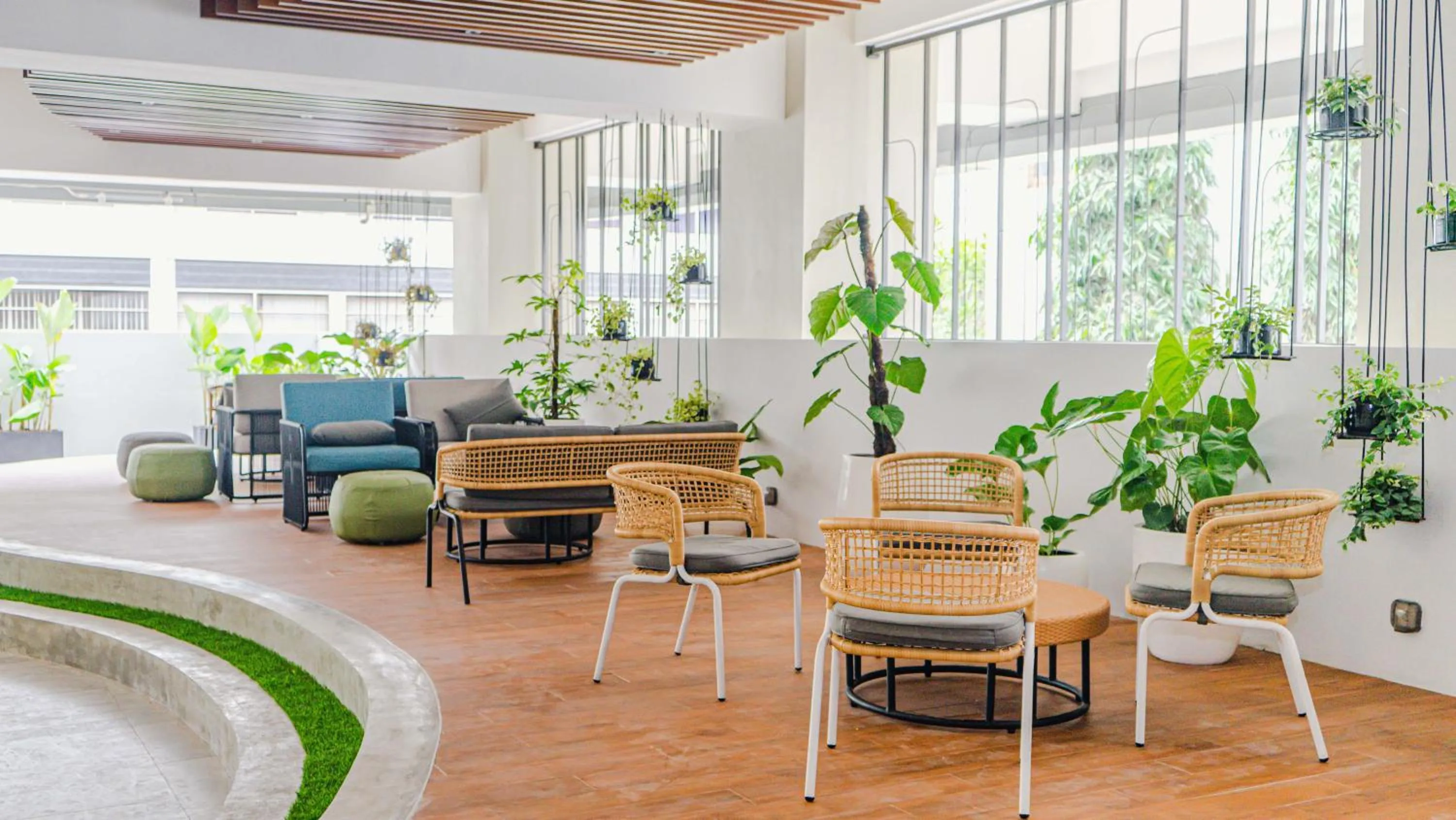 Pool view in Hotel Savoy Homann