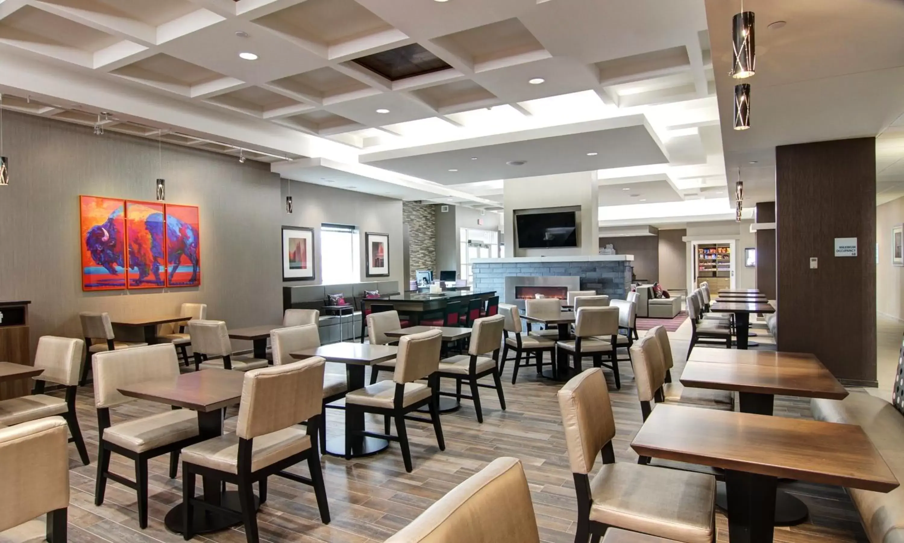 Property building, Restaurant/Places to Eat in Holiday Inn Express Fargo SW I94 Medical Center, an IHG Hotel