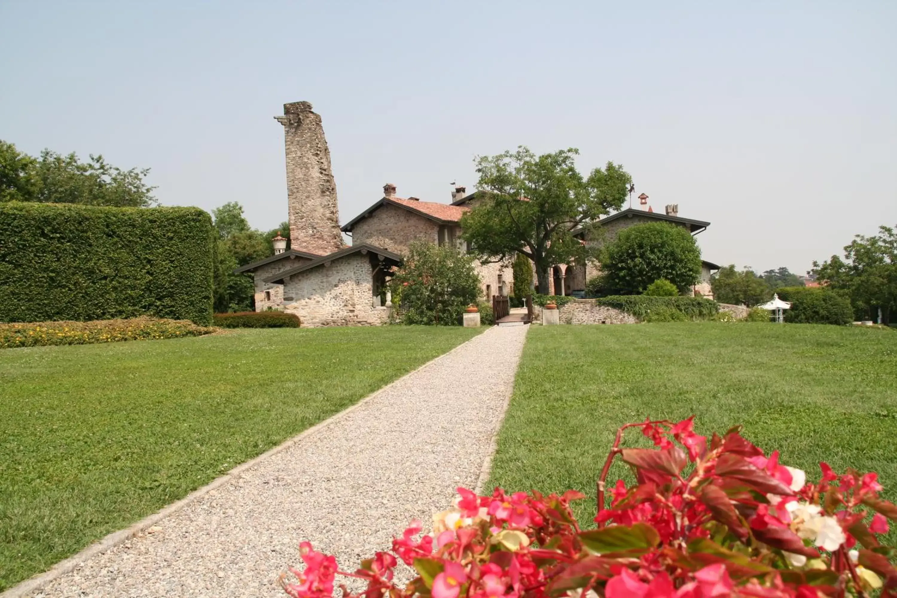 Property building, Garden in Castello di Cernusco Lombardone