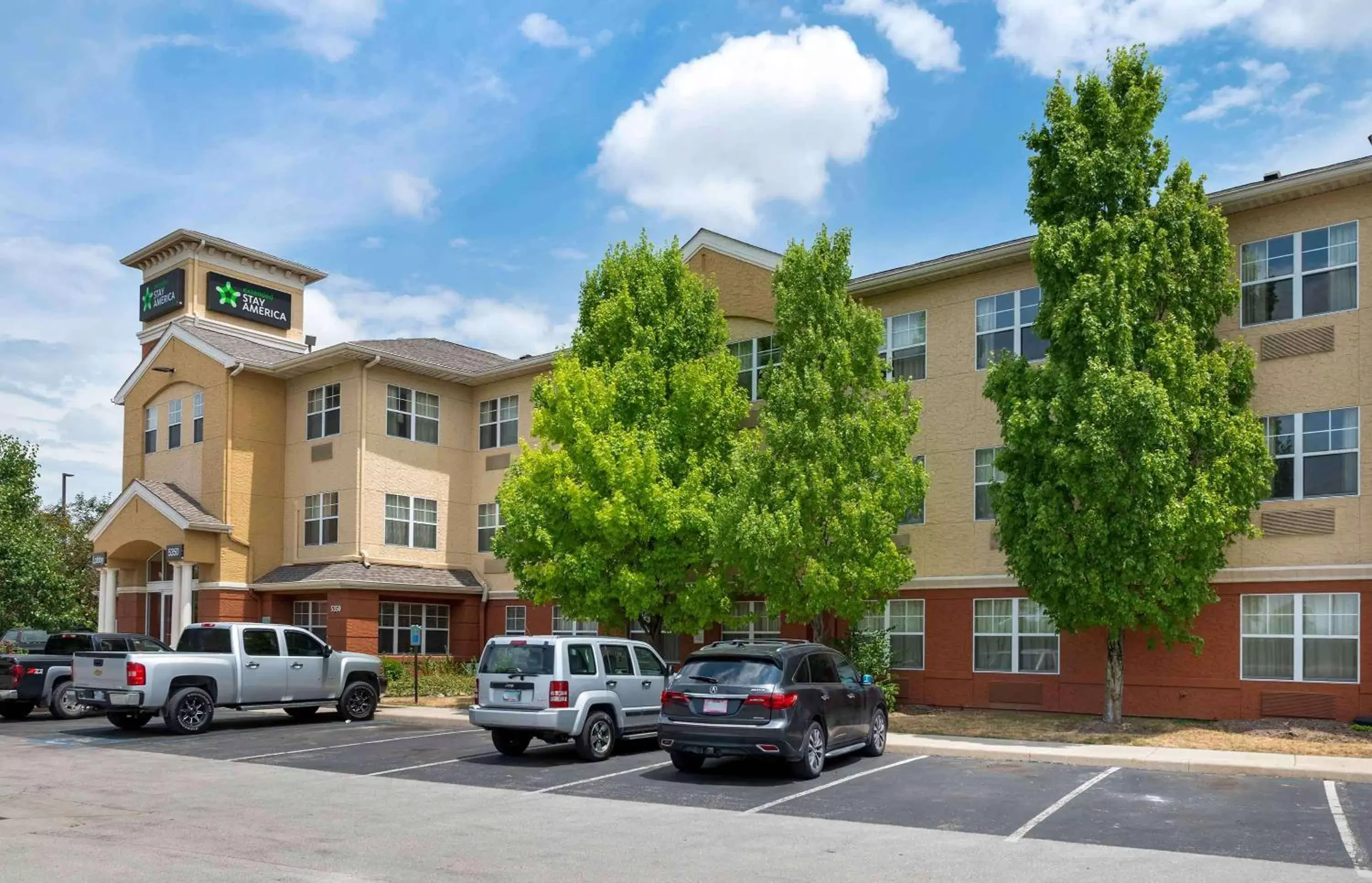 Property Building in Extended Stay America Suites - Indianapolis - Airport - W Southern Ave