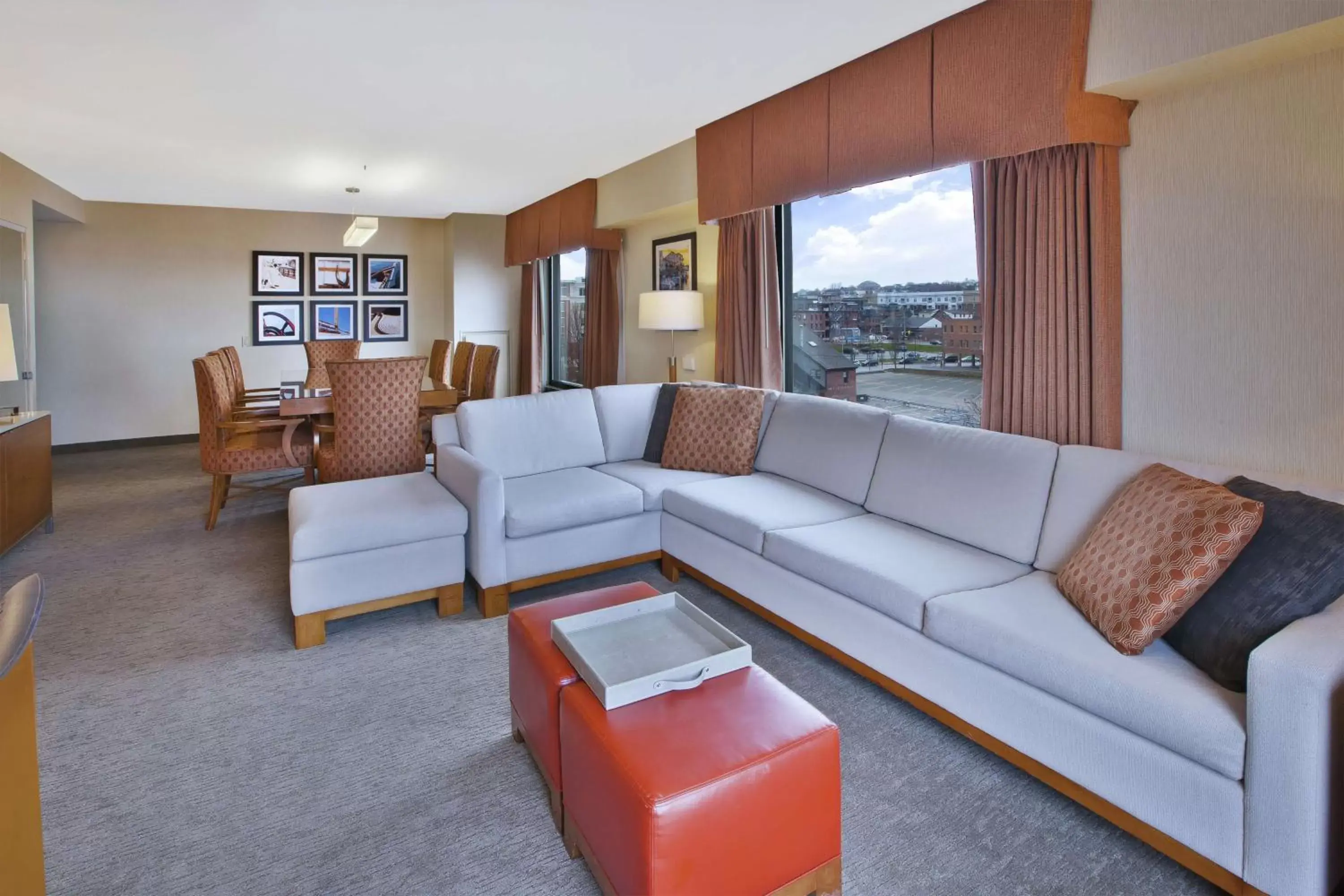 Living room, Seating Area in Hilton Garden Inn Portland Downtown Waterfront