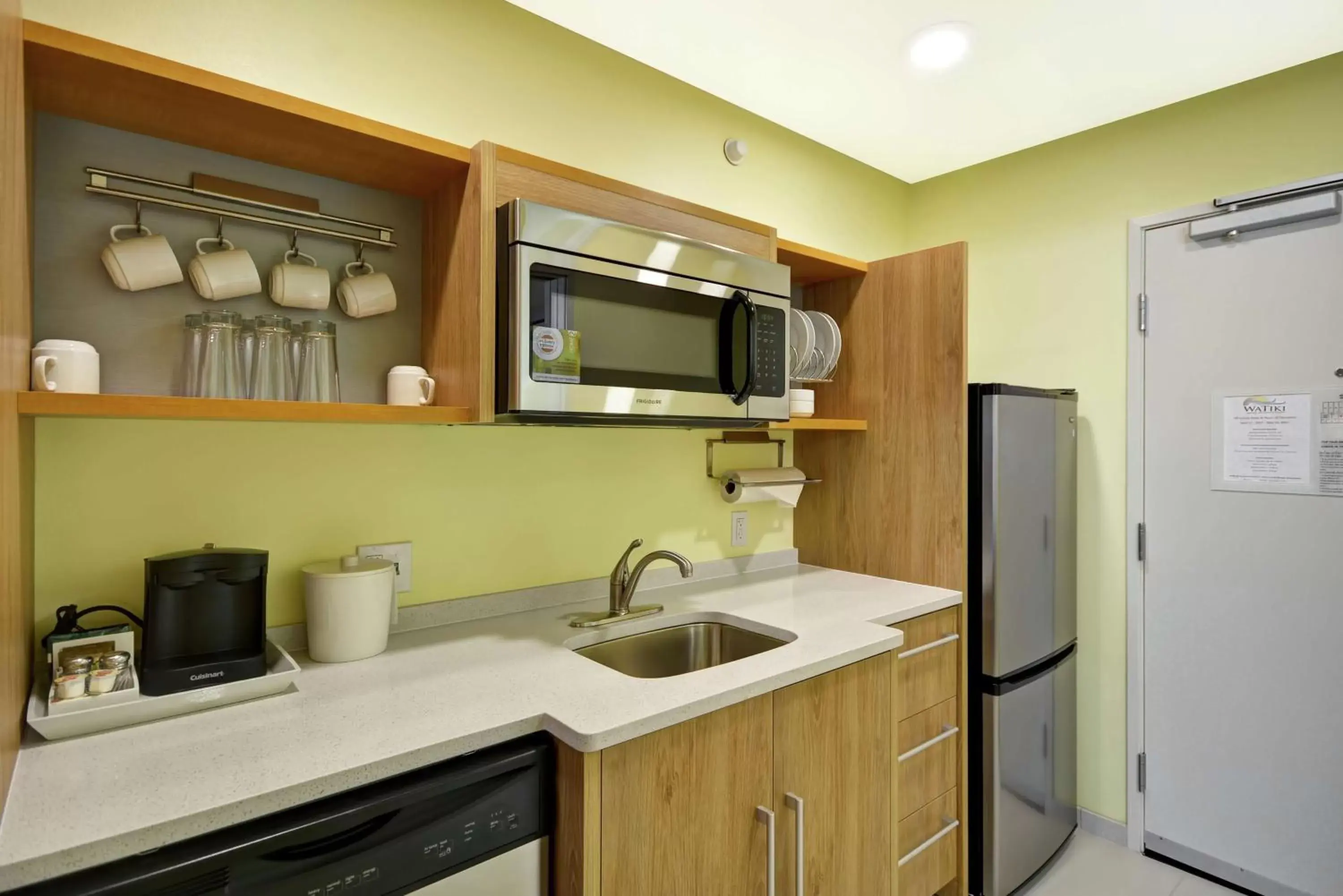 Kitchen or kitchenette, Kitchen/Kitchenette in Home2 Suites By Hilton Rapid City