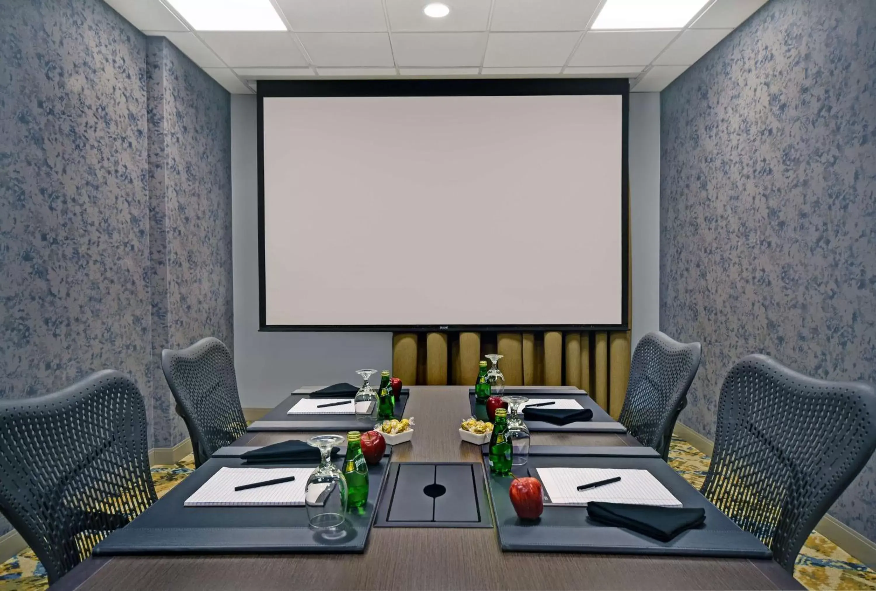 Meeting/conference room, Business Area/Conference Room in Hilton Garden Inn Houston/Galleria Area