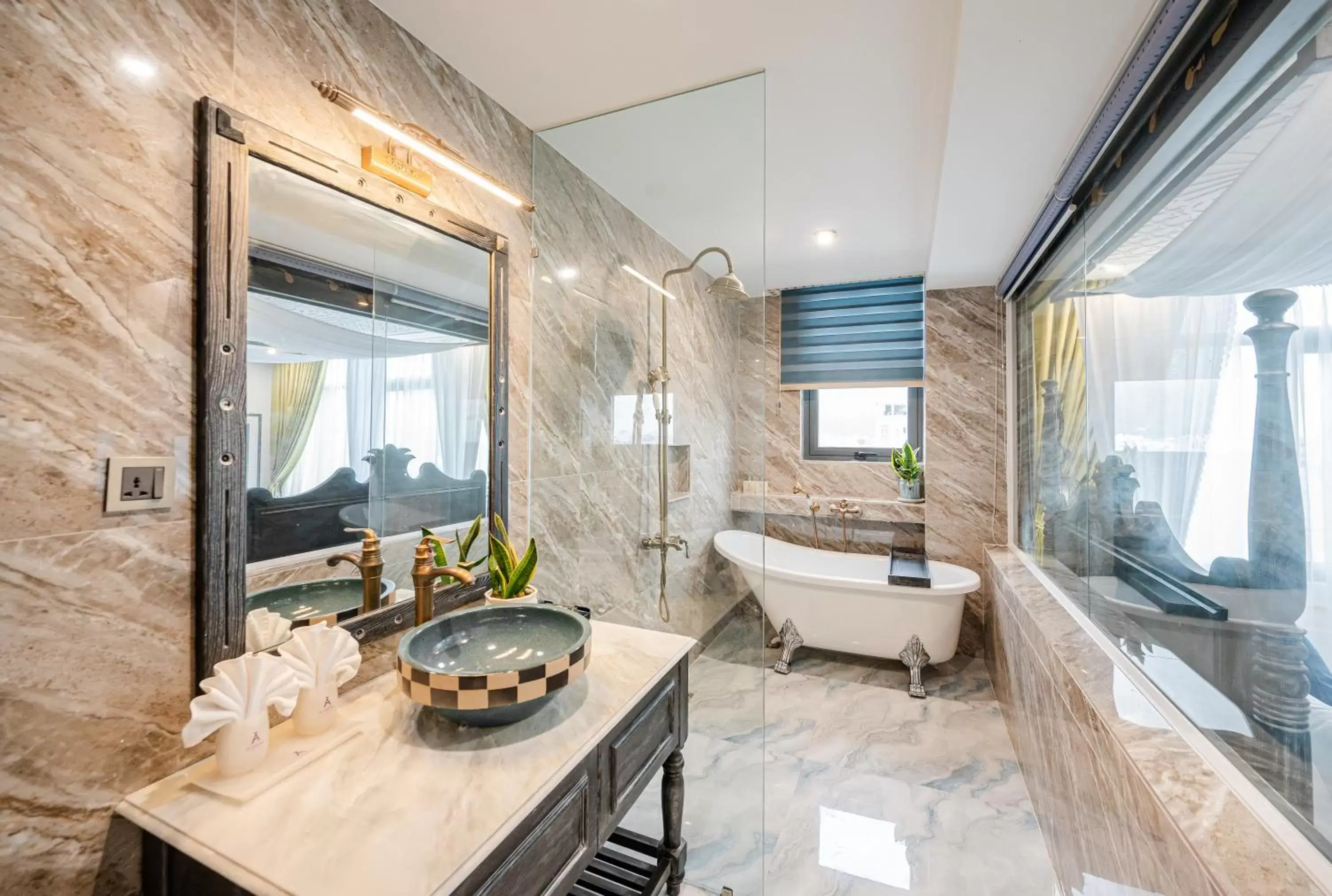 Bathroom in Athena Hotel Quy Nhơn Bathroom in Athena Hotel Quy Nhơn