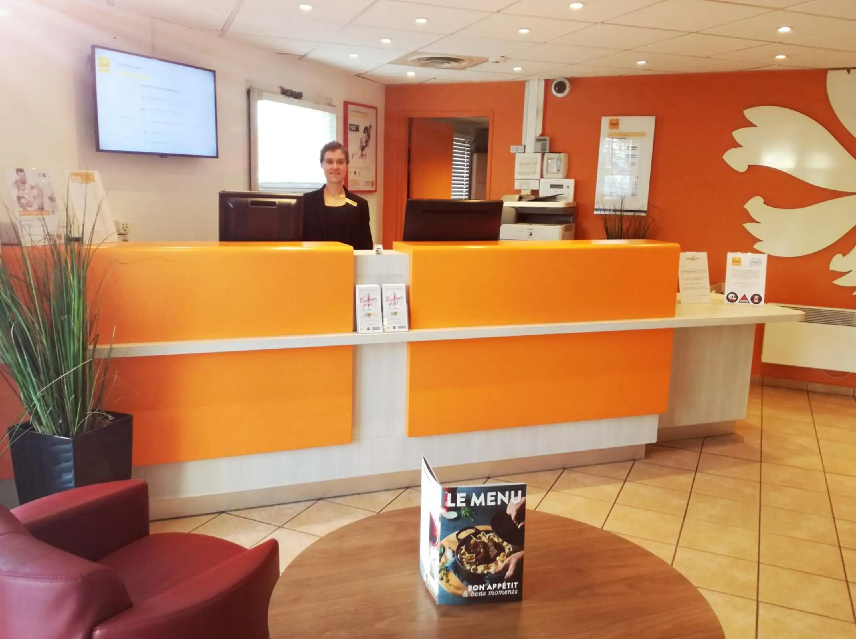 Lobby or reception in Première Classe Paris Ouest - Pont de Suresnes Lobby or reception in Première Classe Paris Ouest - Pont de Suresnes