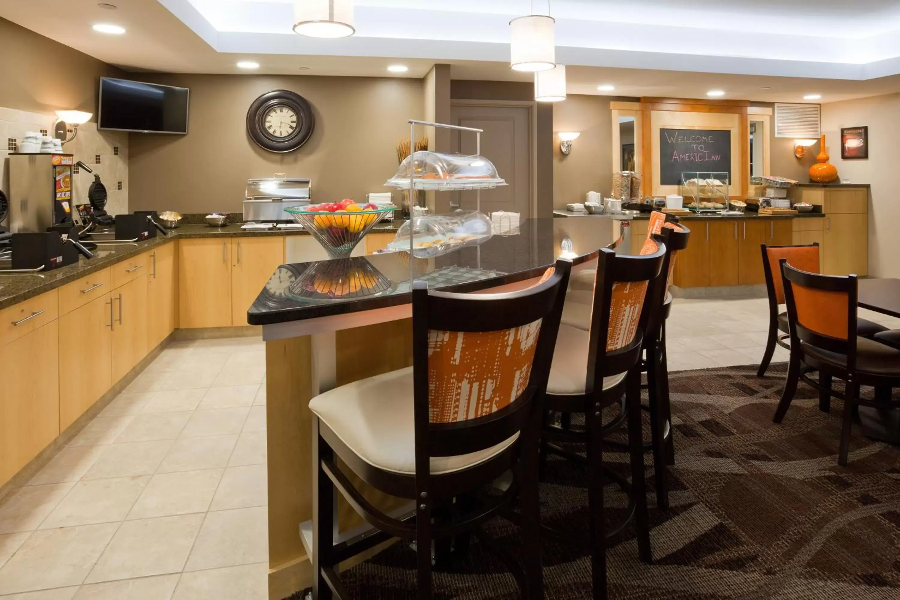 Breakfast, Restaurant/Places to Eat in AmericInn by Wyndham Waupun