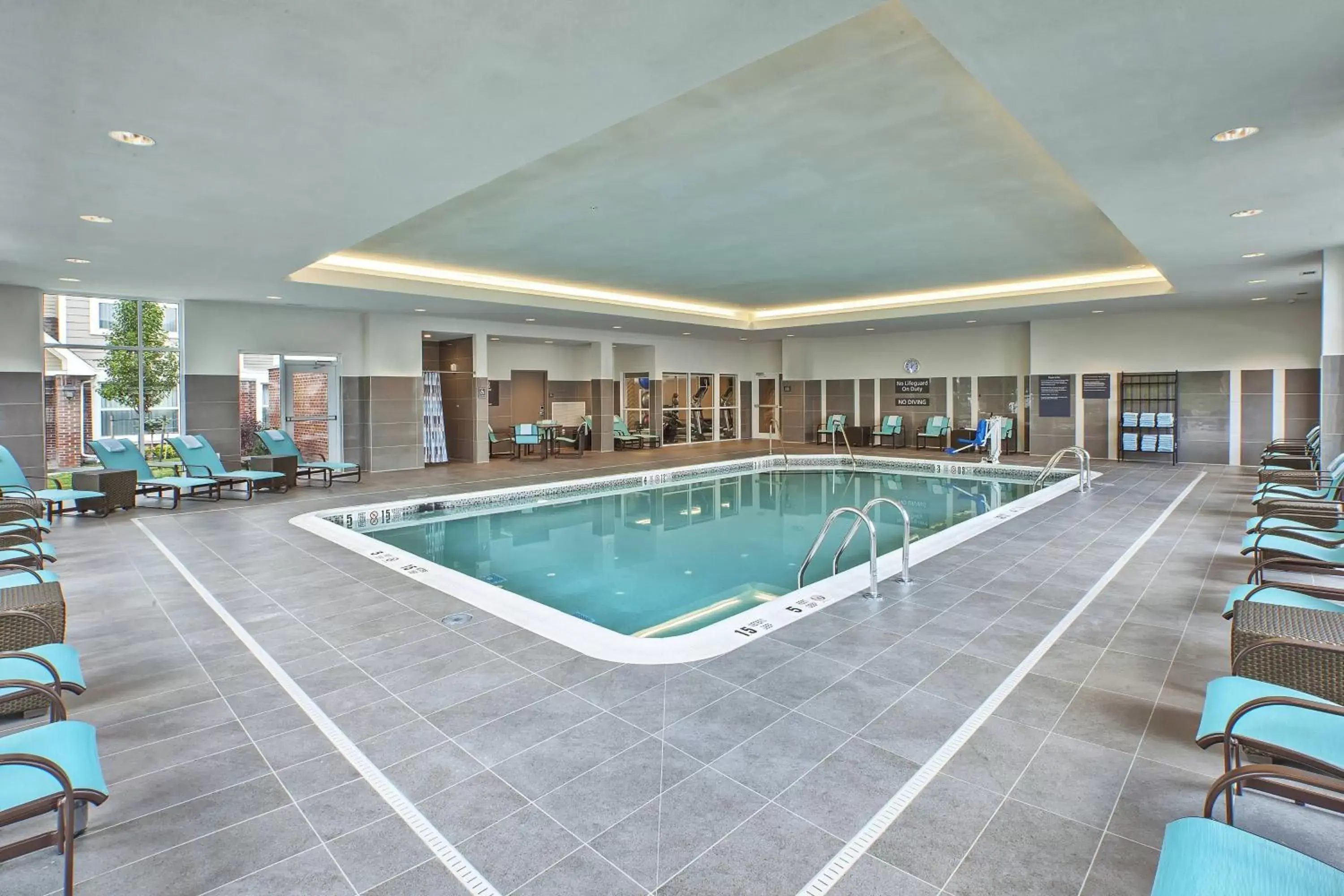 Swimming Pool in Residence Inn Rochester Henrietta