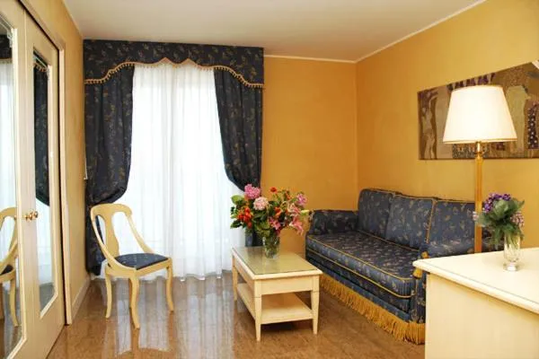 Day in Hotel Columbus