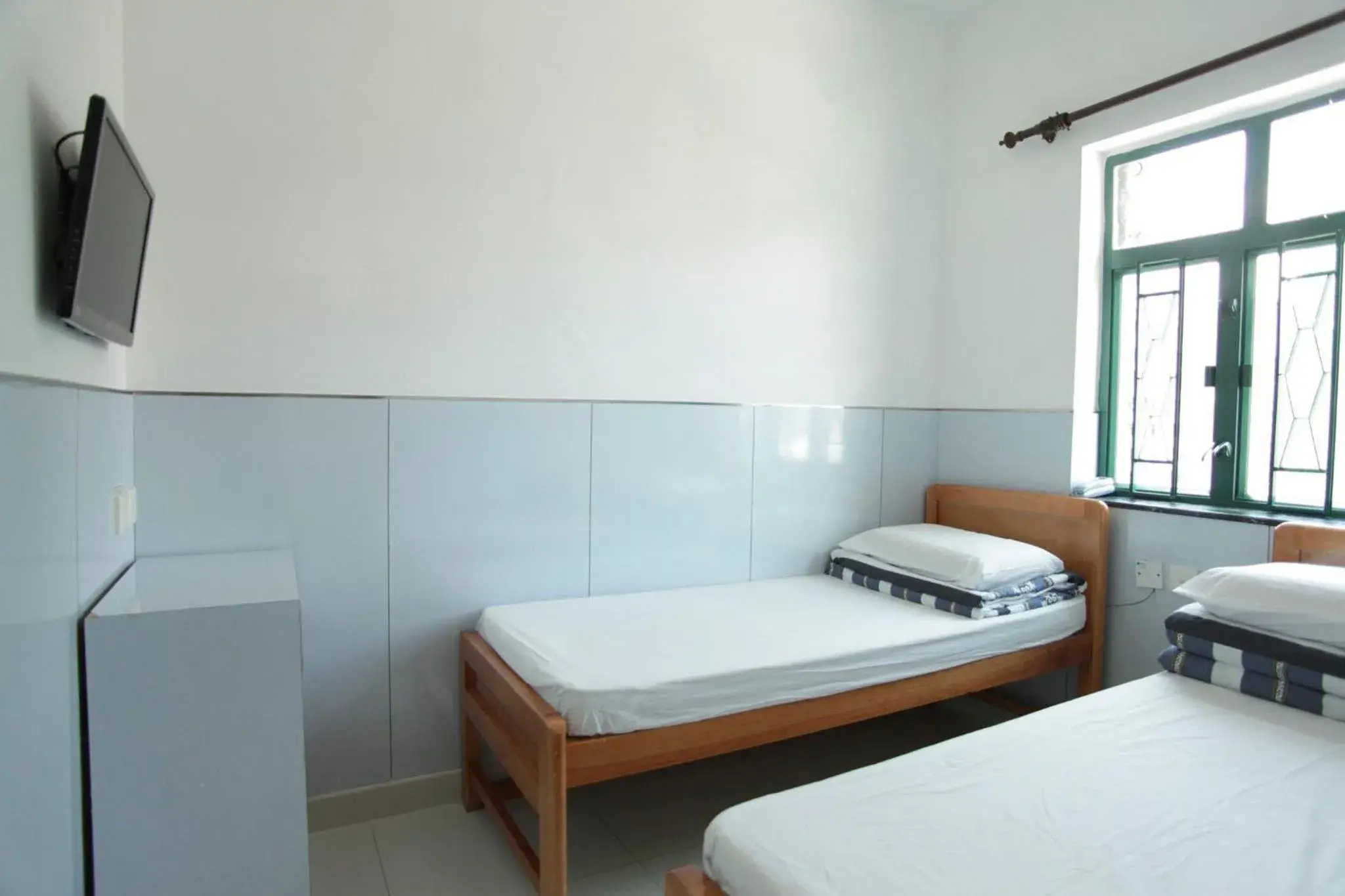 Photo of the whole room, Bed in Ah Shan Hostel
