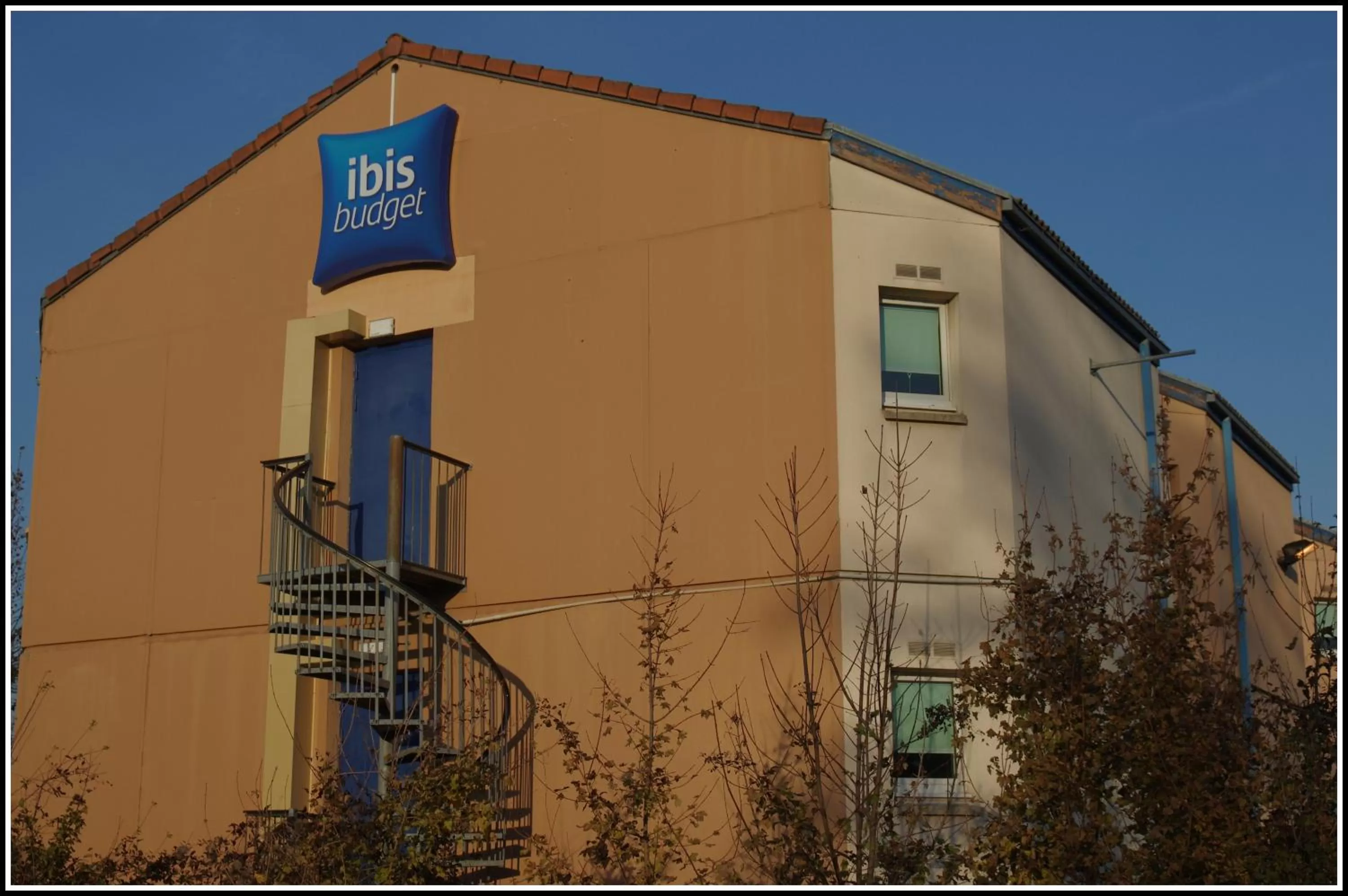 Facade/entrance in ibis budget Lyon Sud St Genis Laval