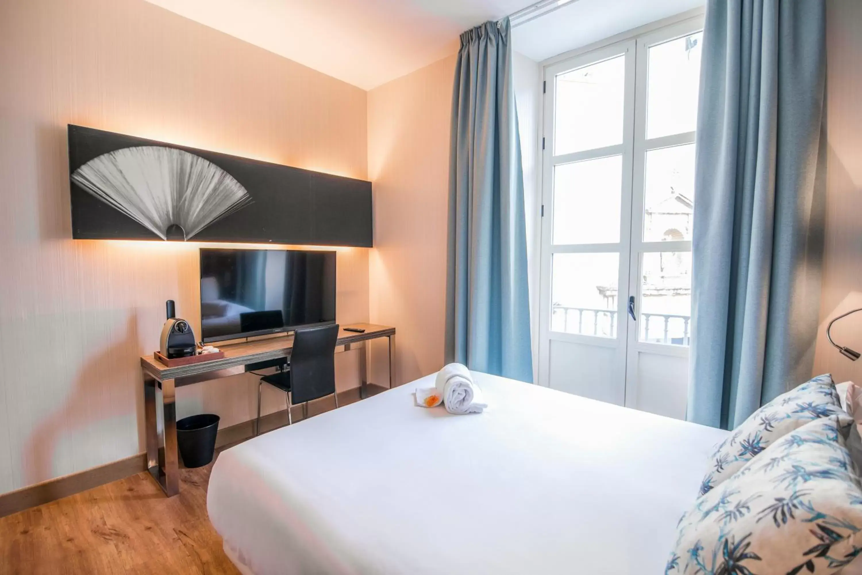 Bedroom, Bed in Petit Palace Santa Cruz Bedroom, Bed in Petit Palace Santa Cruz