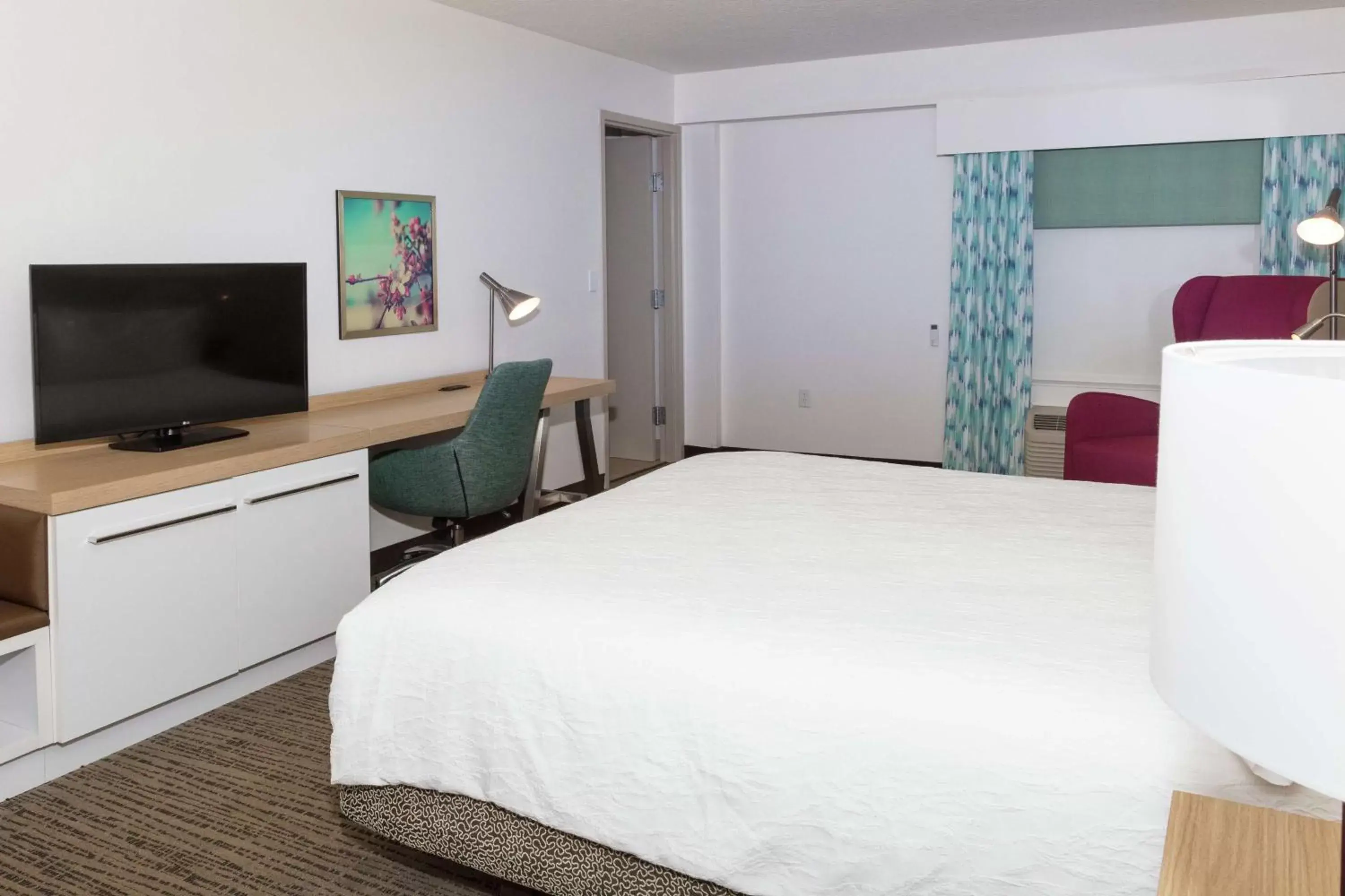 Bedroom, Bed in Hilton Garden Inn Saint Augustine Beach