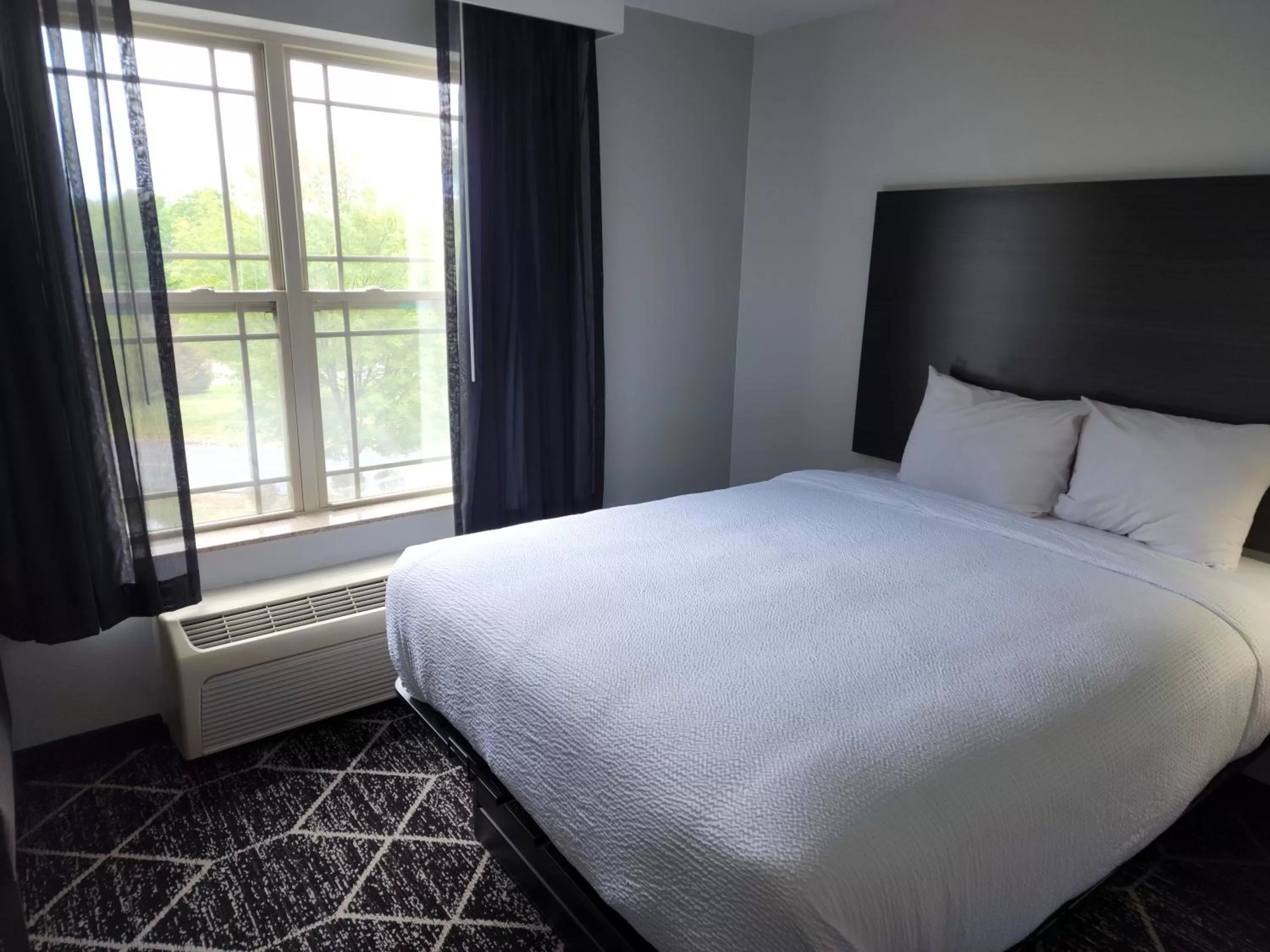 Deluxe King Room in The George NY