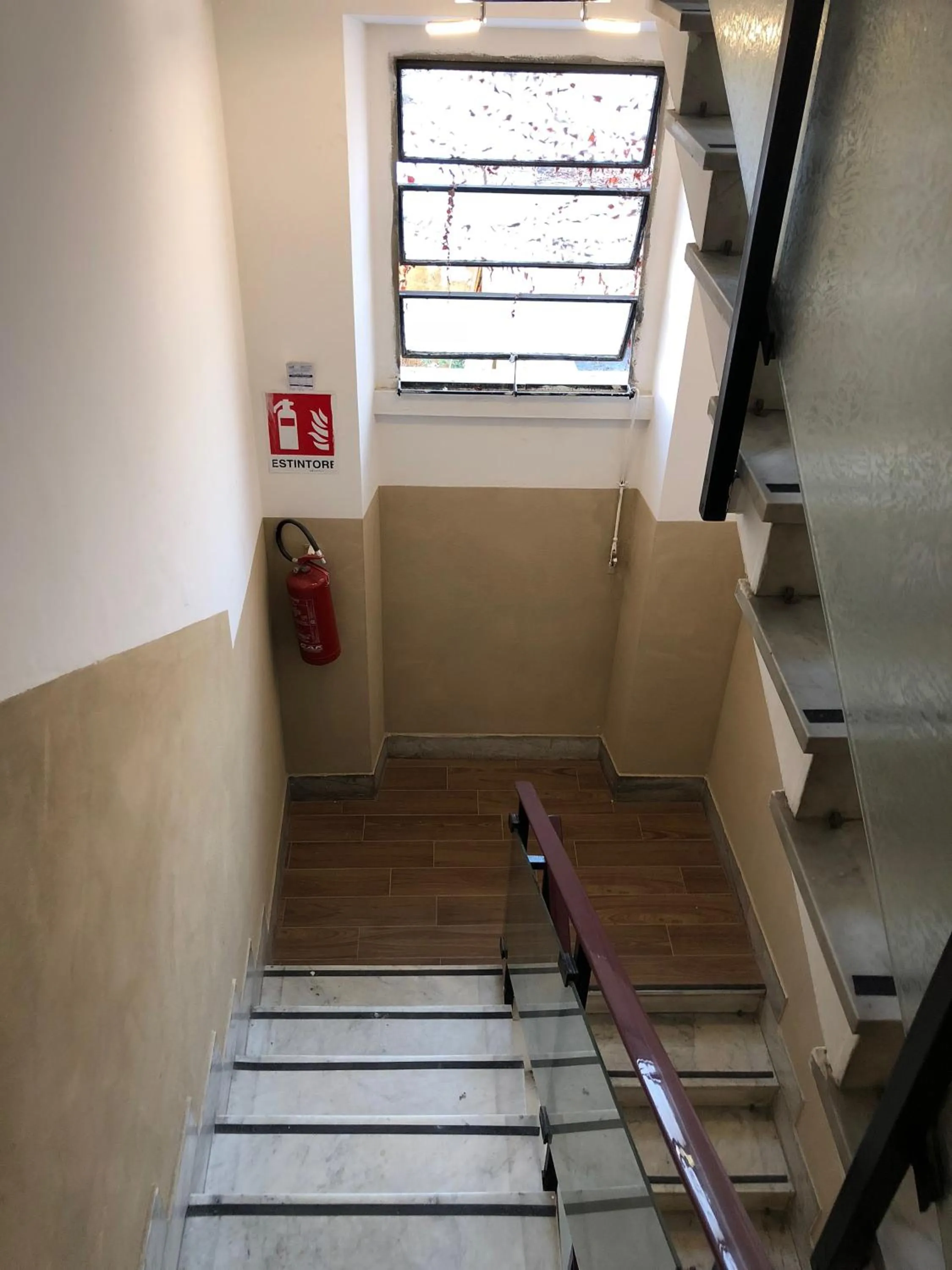 Decorative detail in Albergo Corvetto Corso Lodi