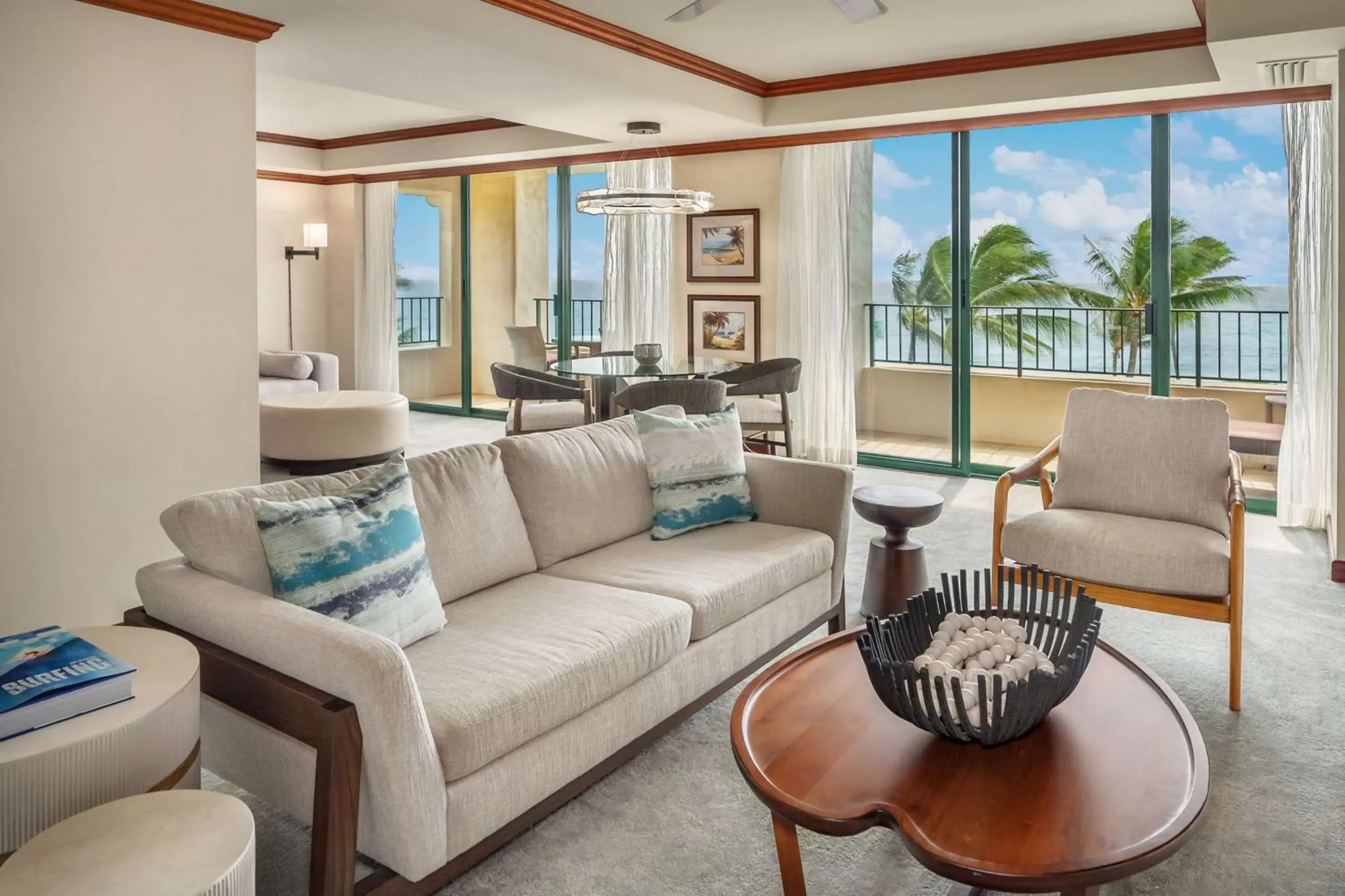 Photo of the whole room, Seating Area in Grand Hyatt Kauai Resort & Spa