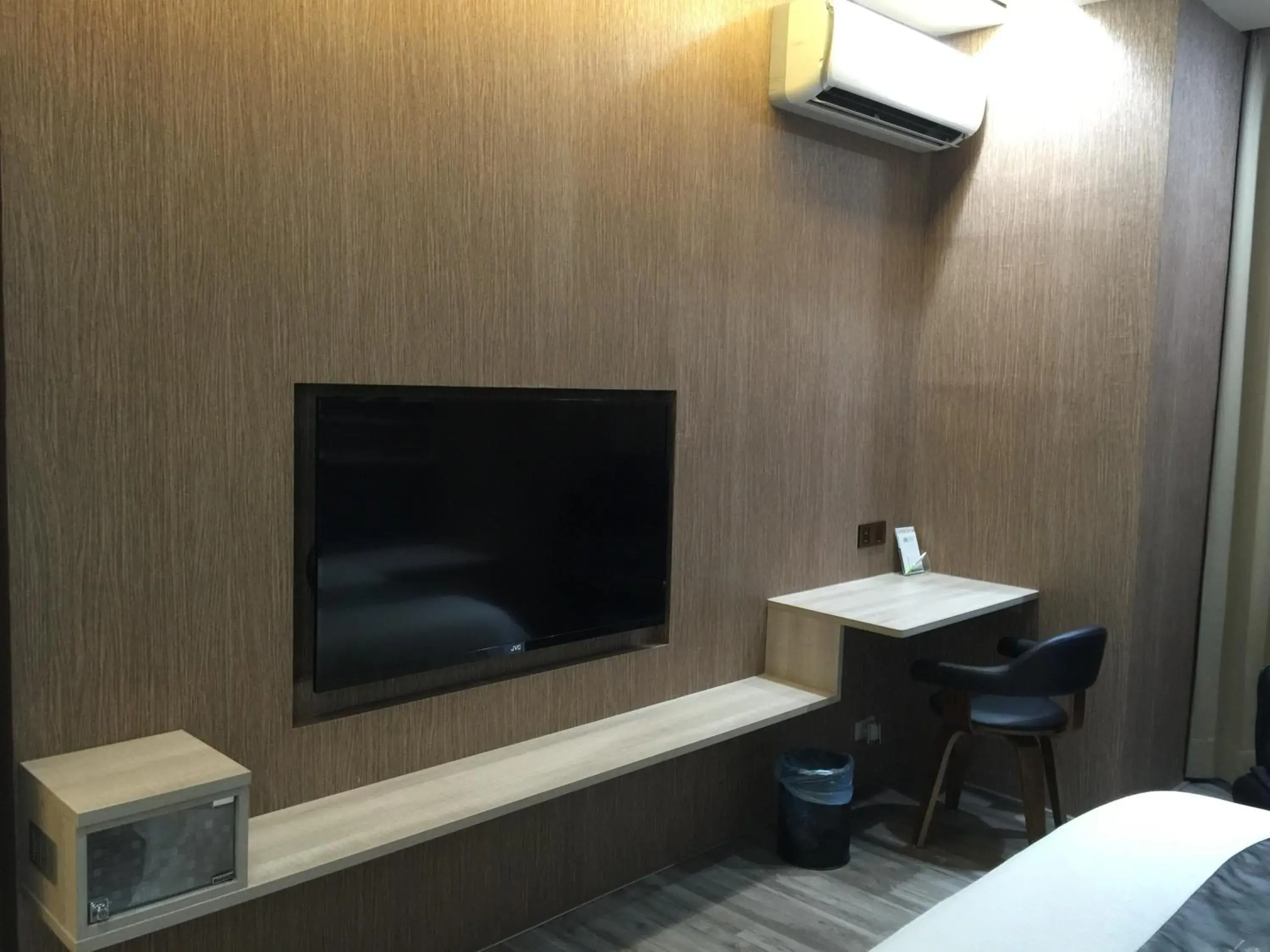 TV and multimedia, TV/Entertainment Center in Yuan Chyau Motel