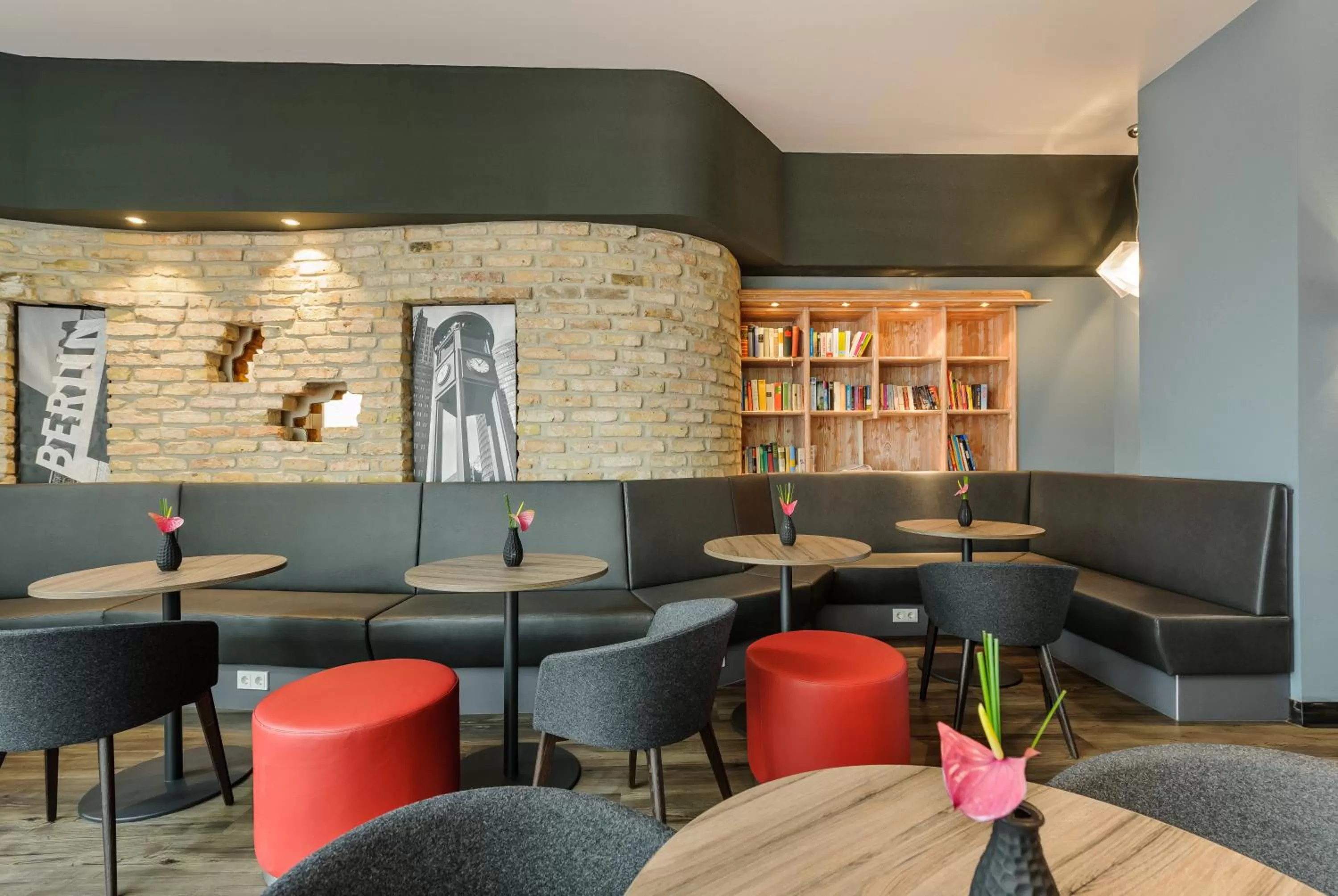 Library, Lounge/Bar in Mercure Hotel Berlin Mitte