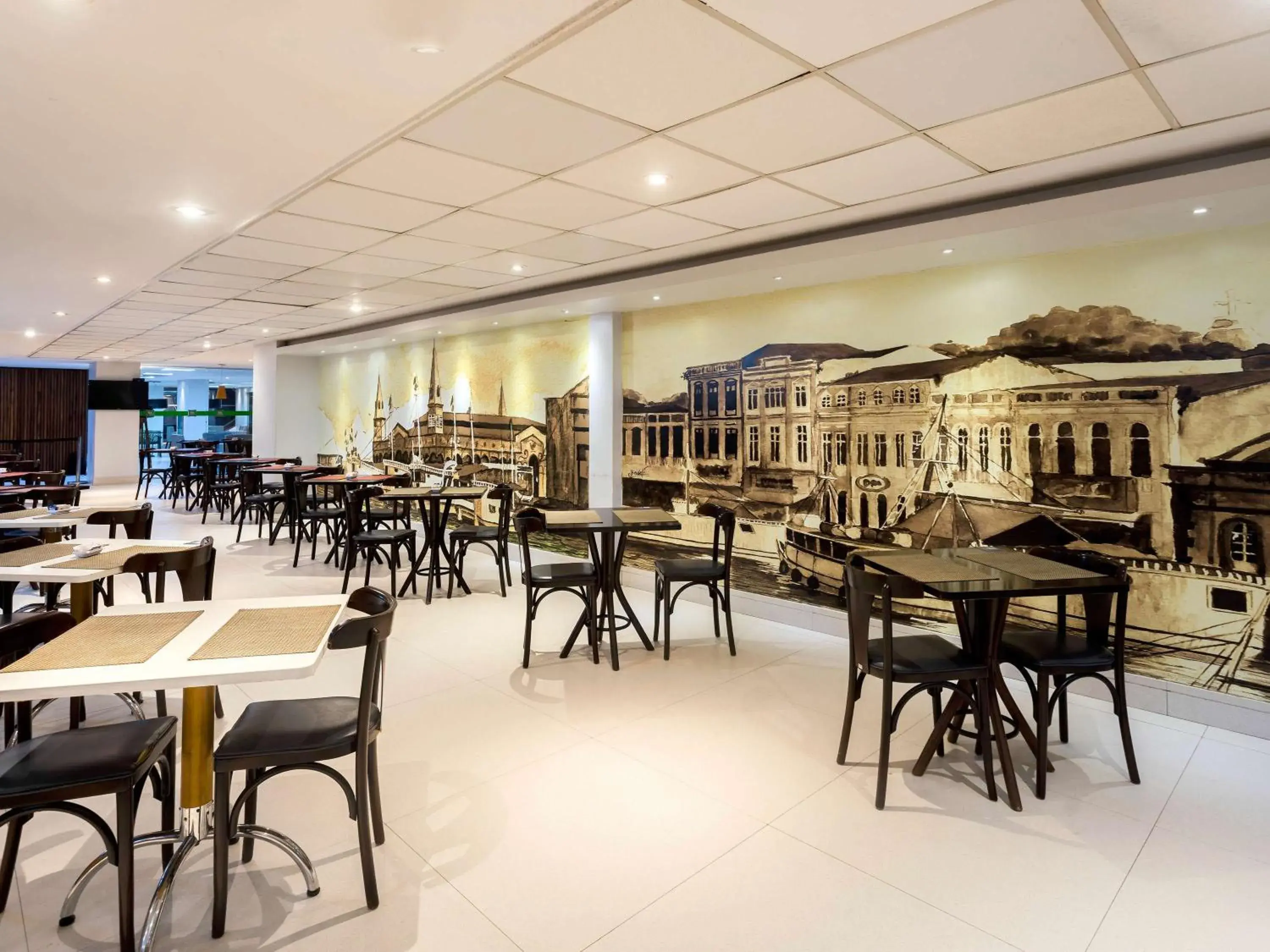 Restaurant/Places to Eat in Ibis Styles Belém Hangar