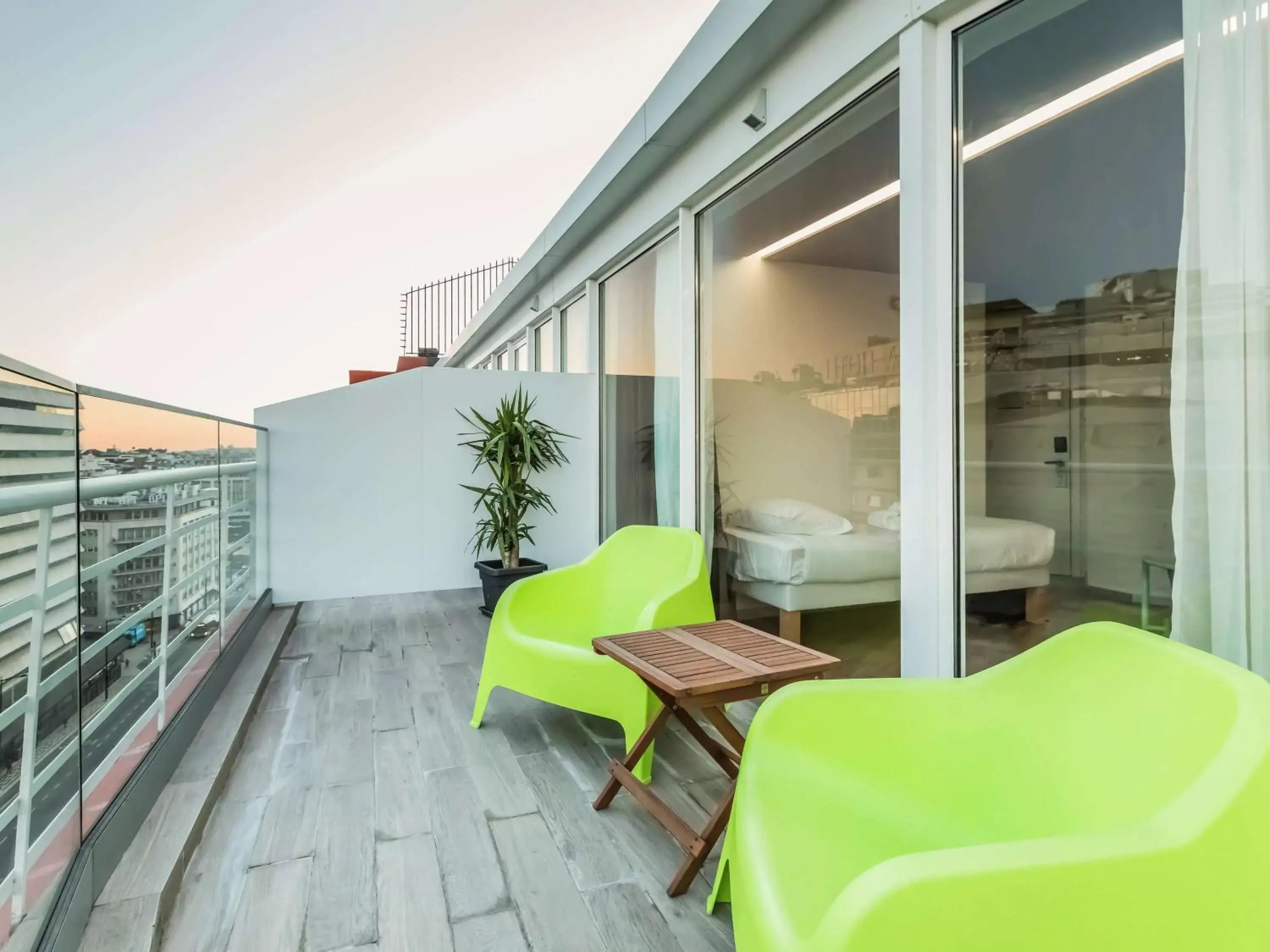 Photo of the whole room, Balcony/Terrace in Ibis Styles Lisboa Centro Marquês de Pombal