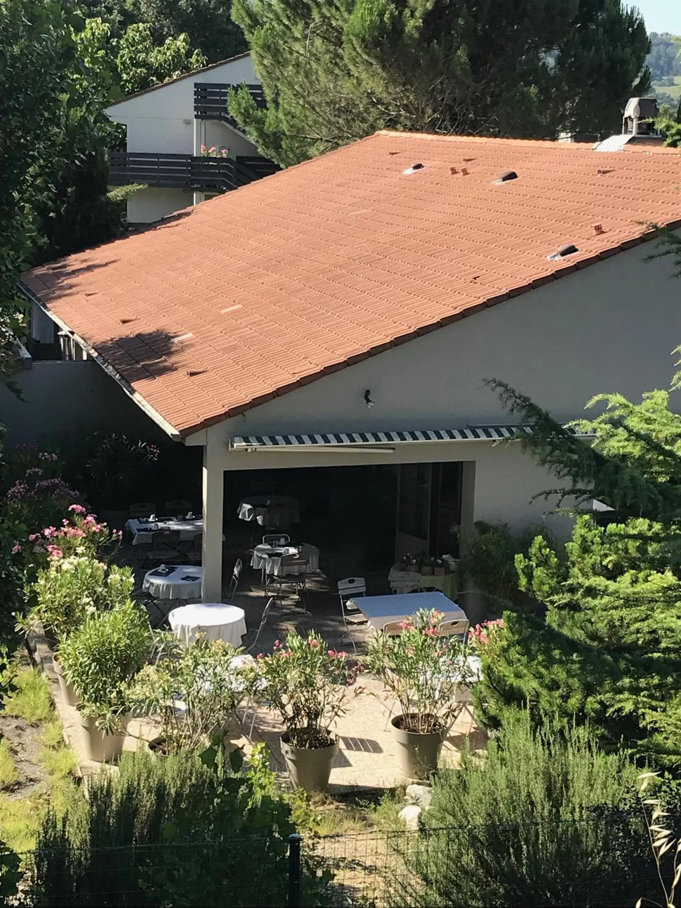 Patio in Kyriad Digne-Les-Bains