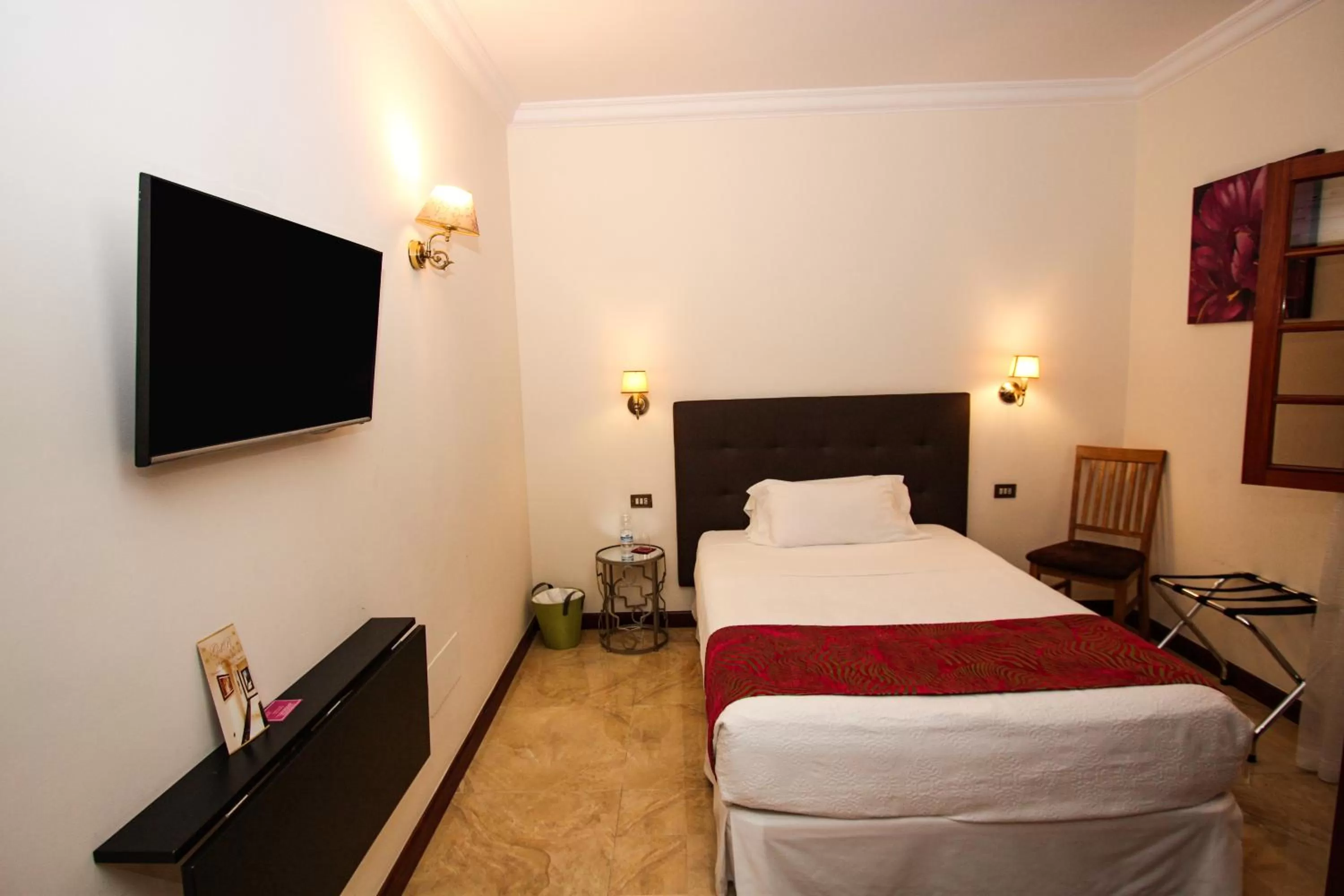 Photo of the whole room, Bed in Il Sogno di Gio de la Laguna