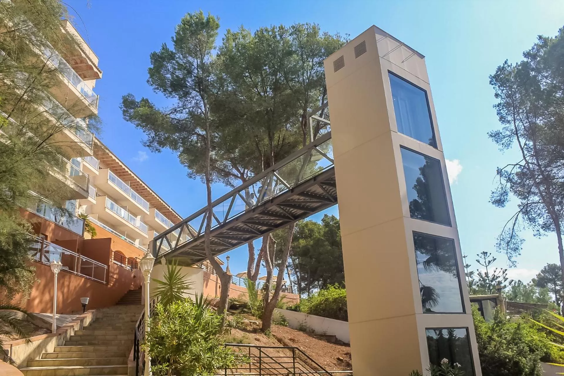 Property building in Valentin Grand Park Suite Hotel