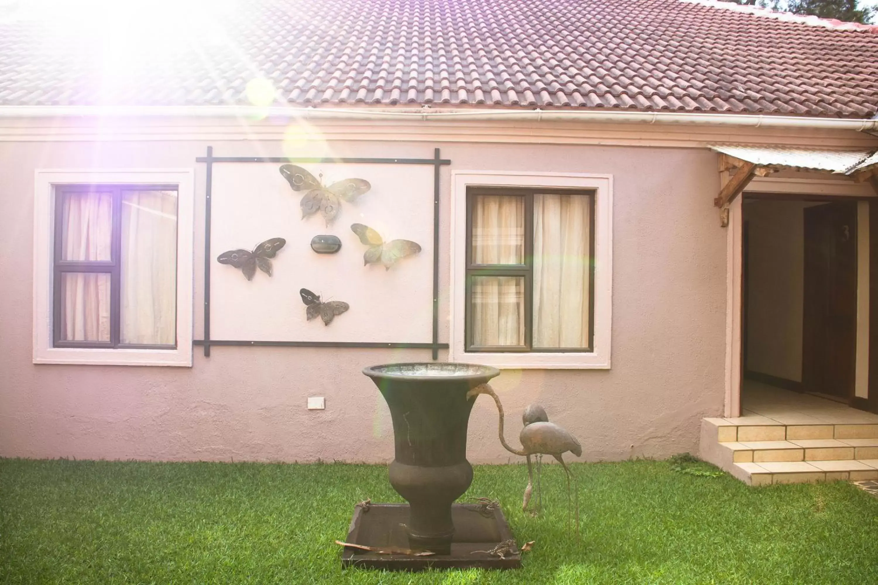 Facade/entrance in Zawadi House Lodge Facade/entrance in Zawadi House Lodge