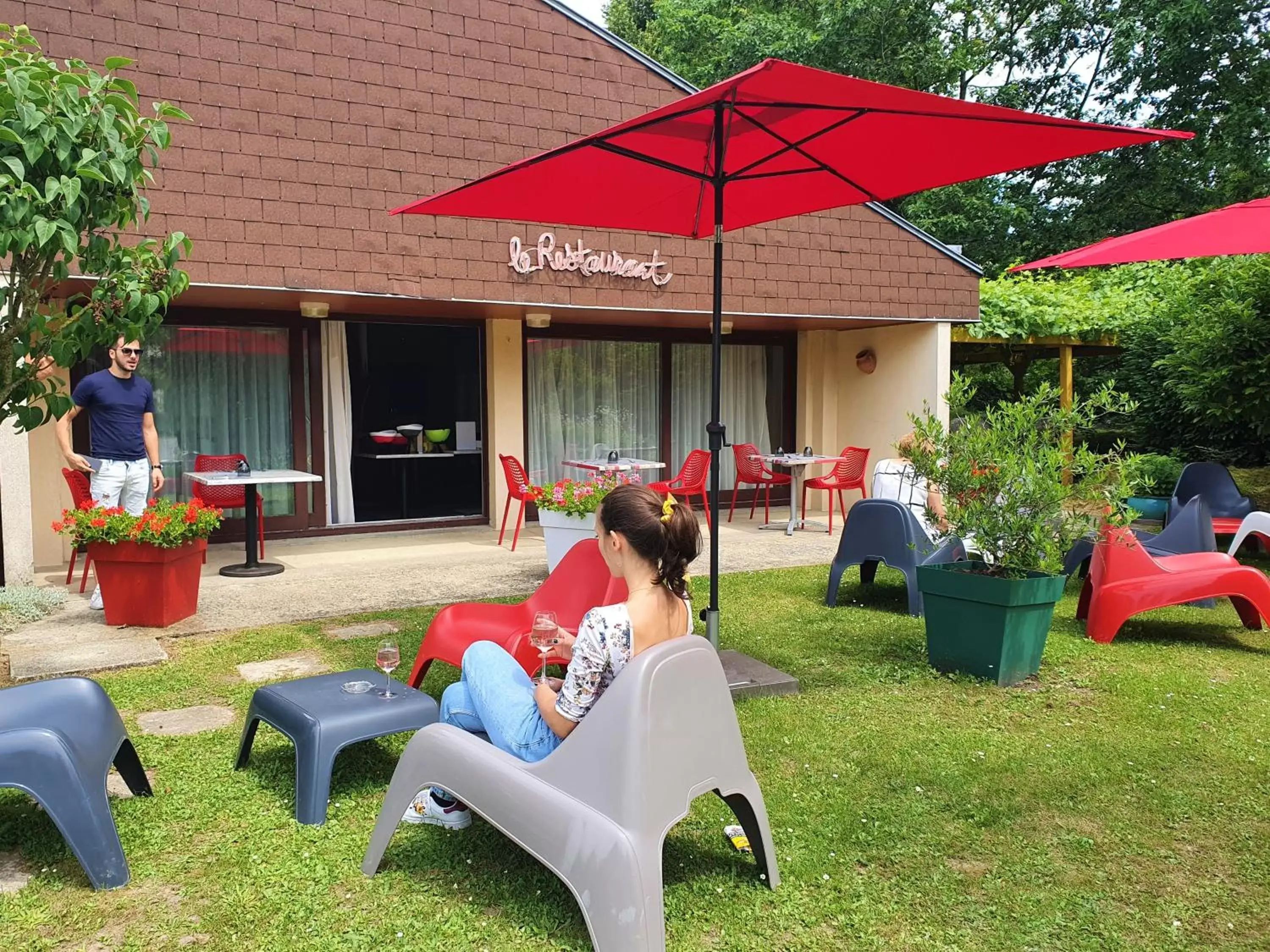 Patio in Hotel Bonanite