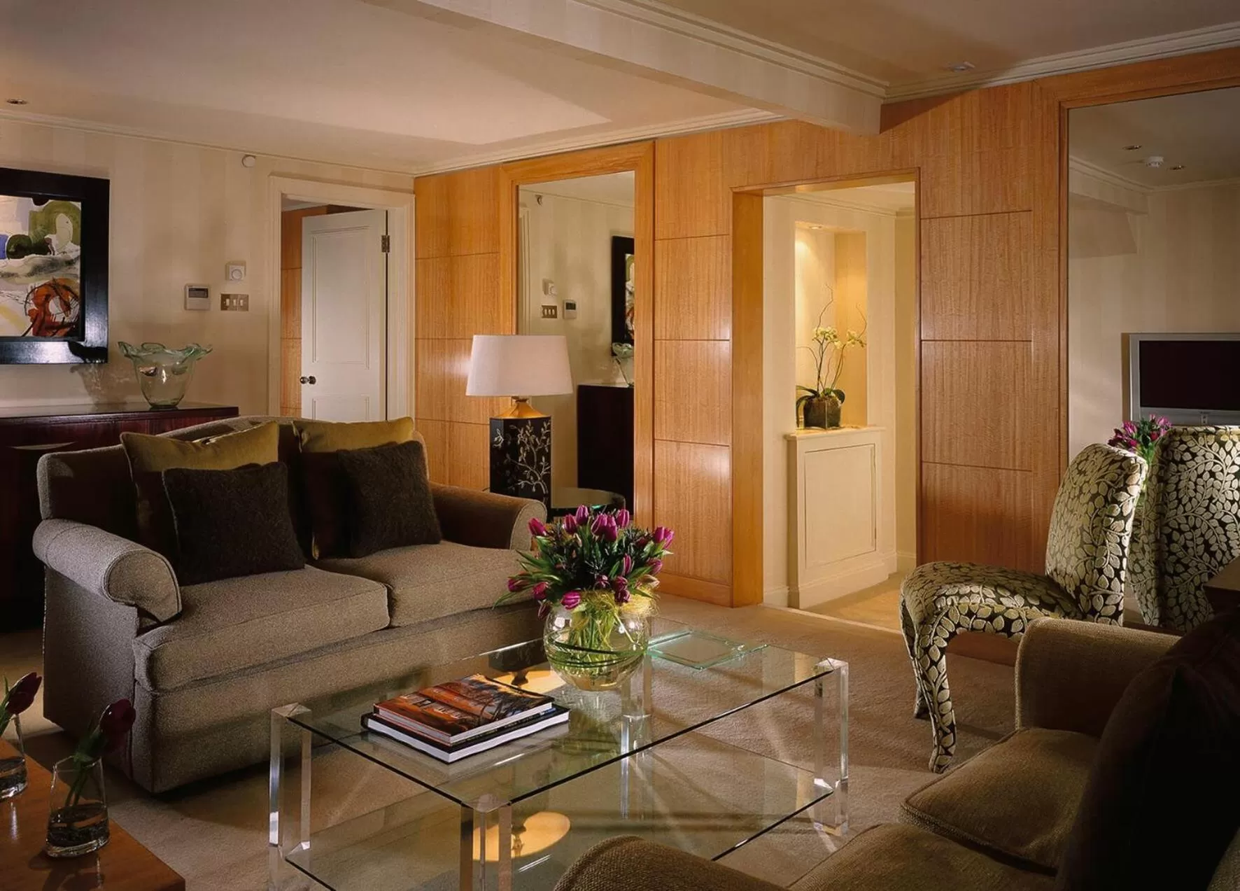 Living room in Chewton Glen Hotel - an Iconic Luxury Hotel